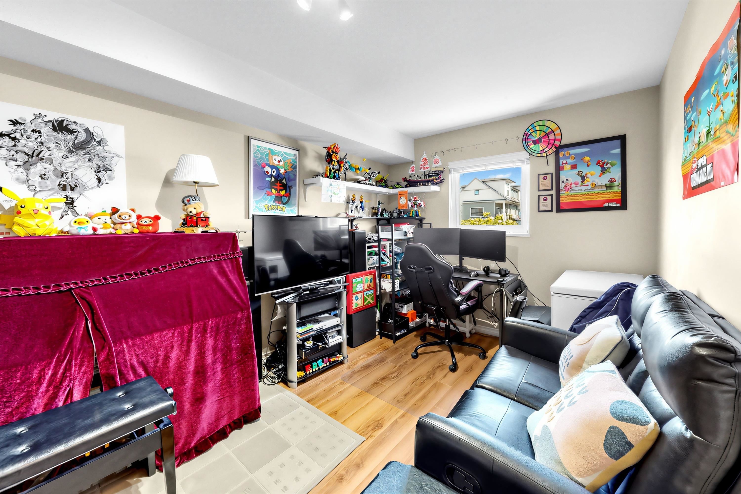 19-7100 Lynnwood Drive, Richmond, BC - Indoor