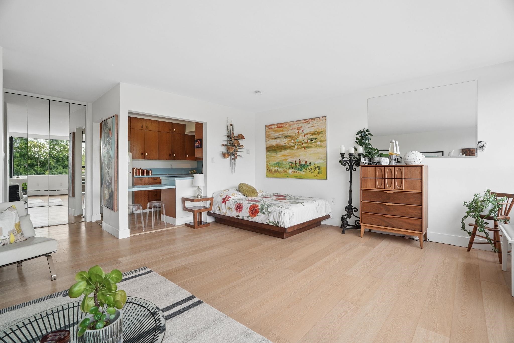 302-710 Chilco Street, Vancouver, BC - Indoor Photo Showing Bedroom