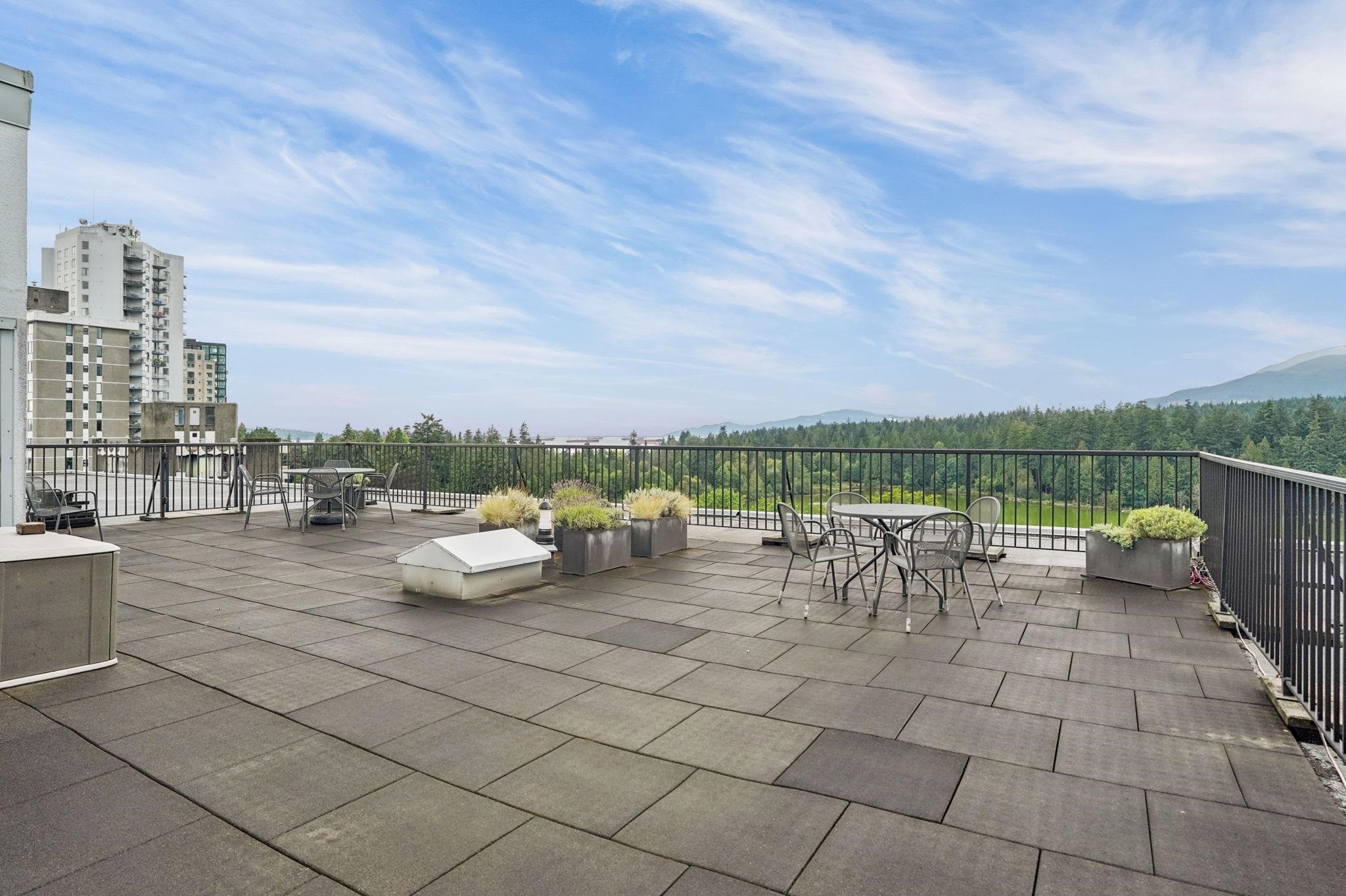 302-710 Chilco Street, Vancouver, BC - Outdoor