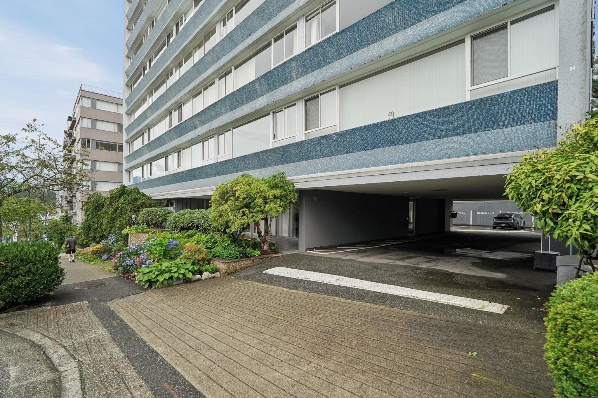 302-710 Chilco Street, Vancouver, BC - Outdoor