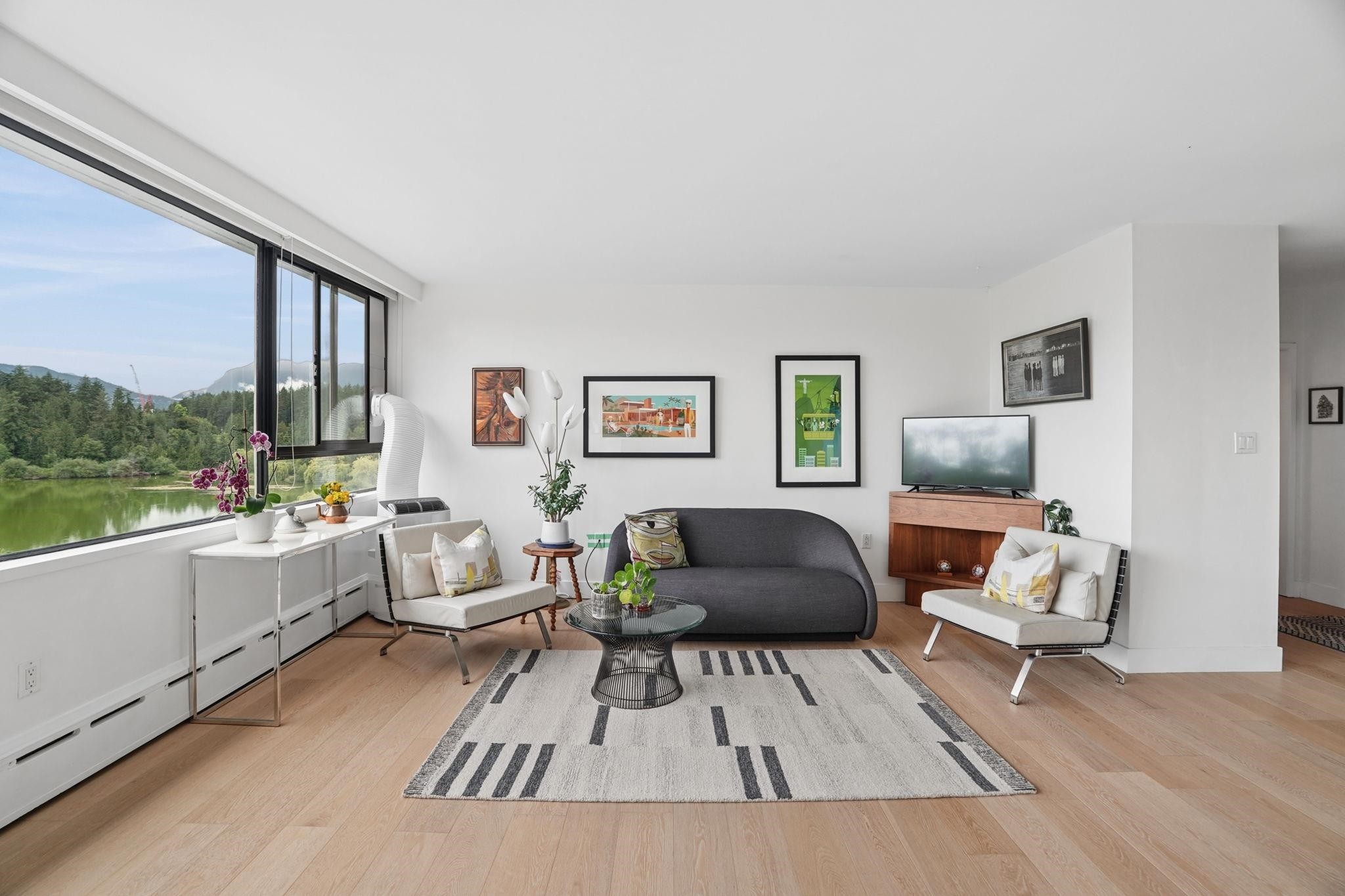 302-710 Chilco Street, Vancouver, BC - Indoor Photo Showing Other Room