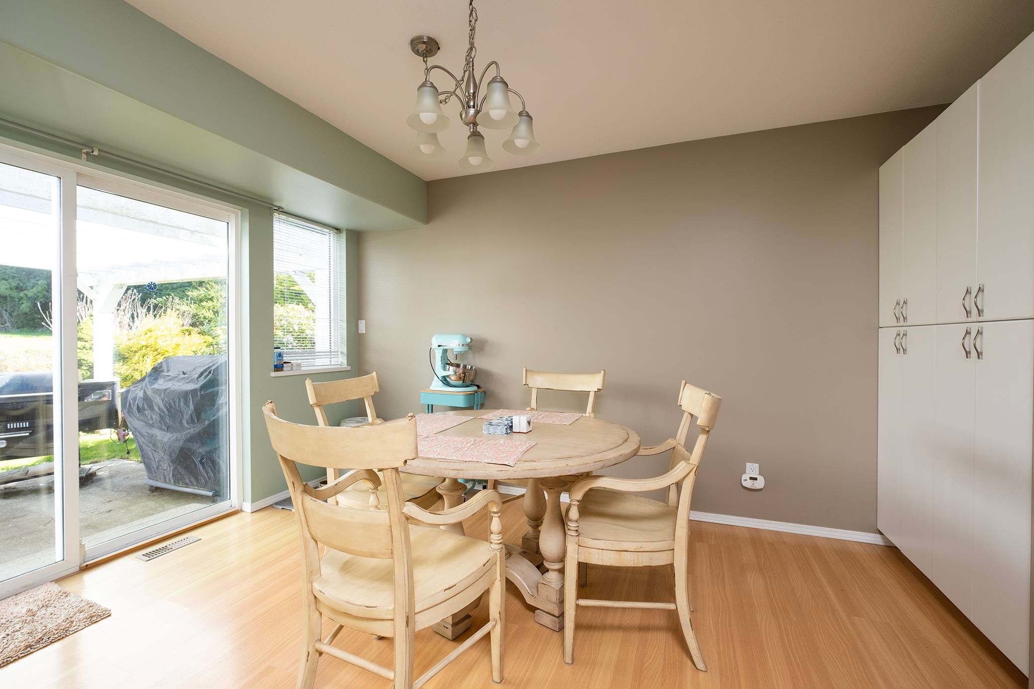 5078 Bay Road, Sechelt, BC - Indoor Photo Showing Dining Room