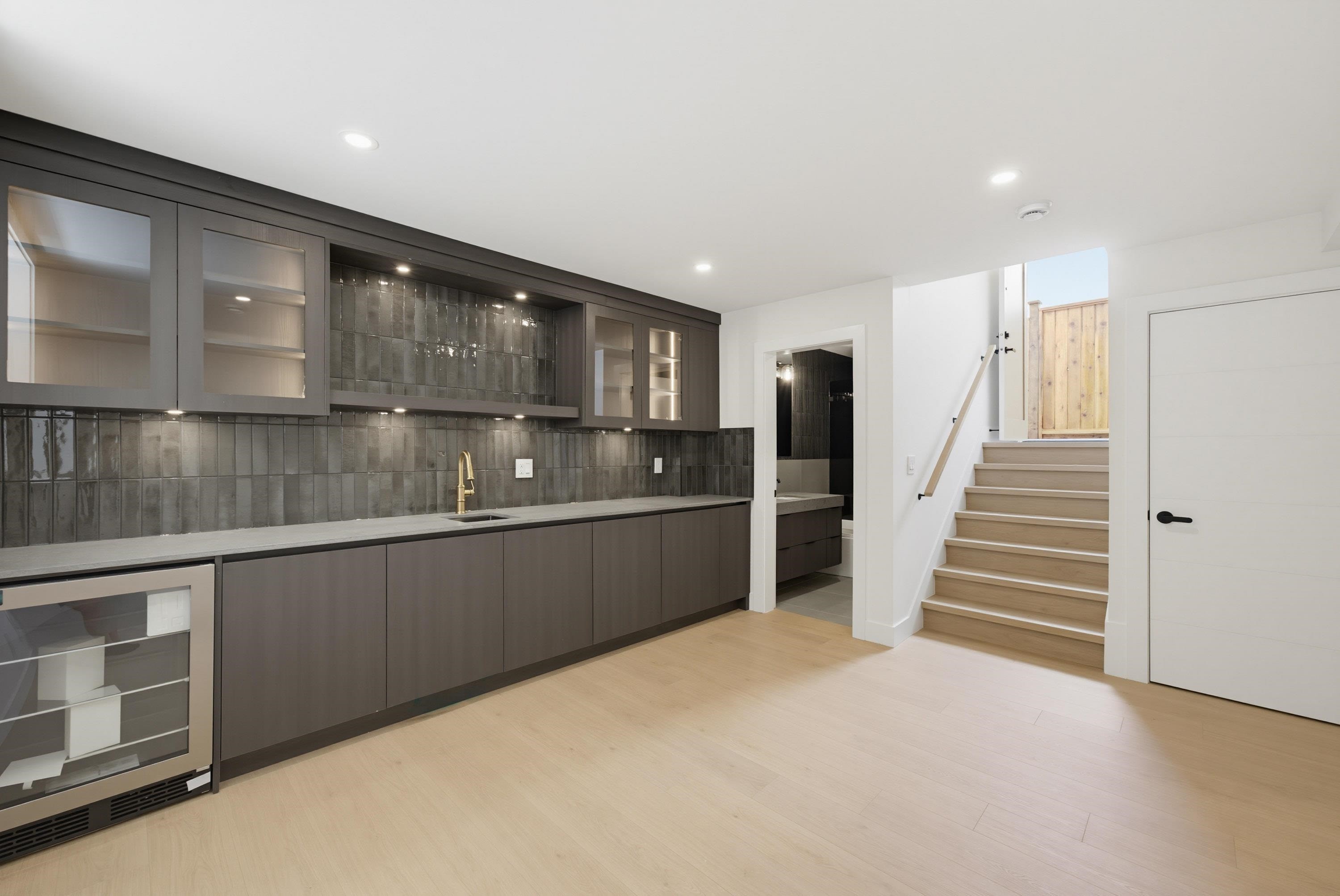 6383 Grant Street, Burnaby, BC - Indoor Photo Showing Other Room