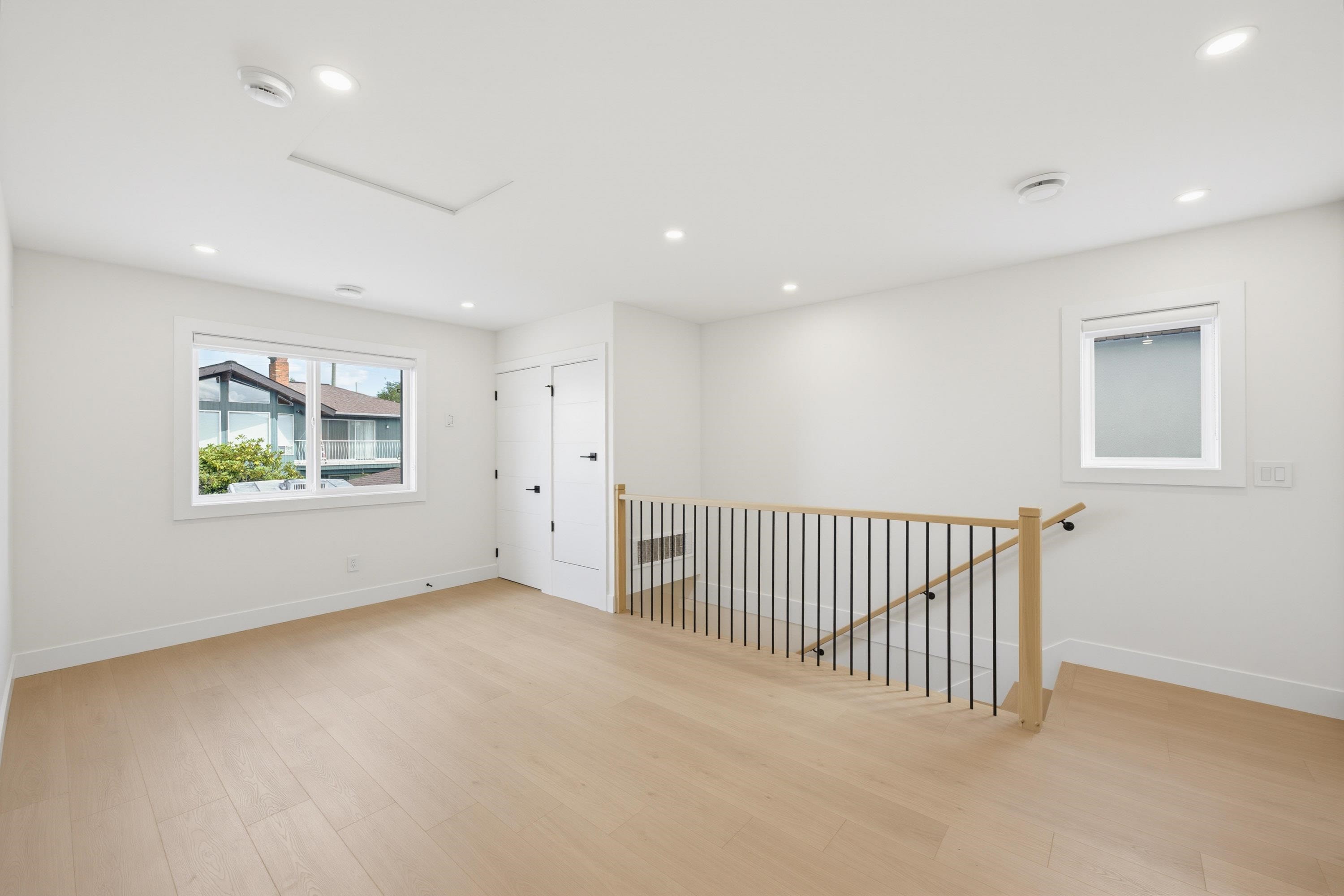 6383 Grant Street, Burnaby, BC - Indoor Photo Showing Other Room