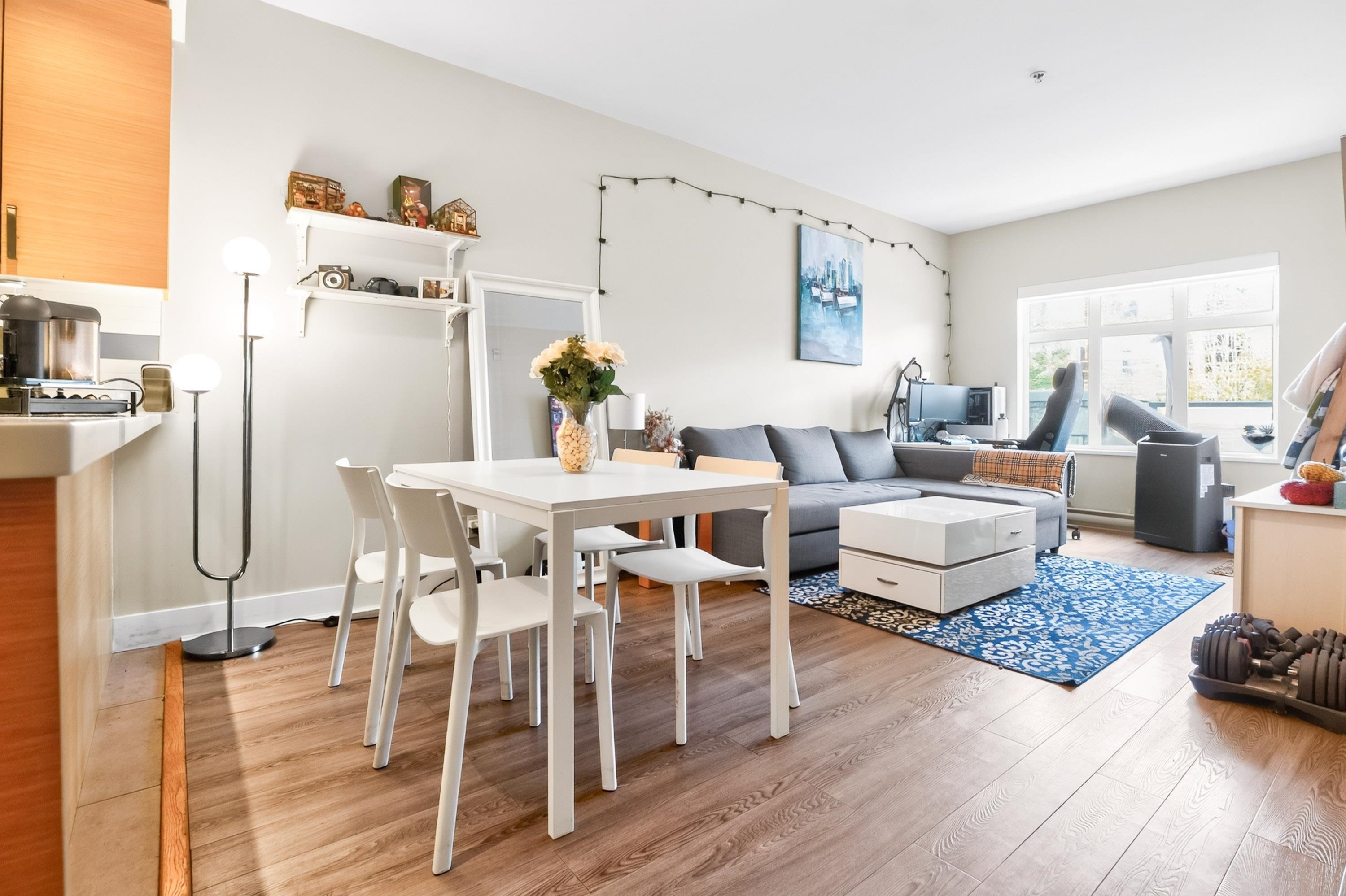 202-4710 Hastings Street, Burnaby, BC - Indoor