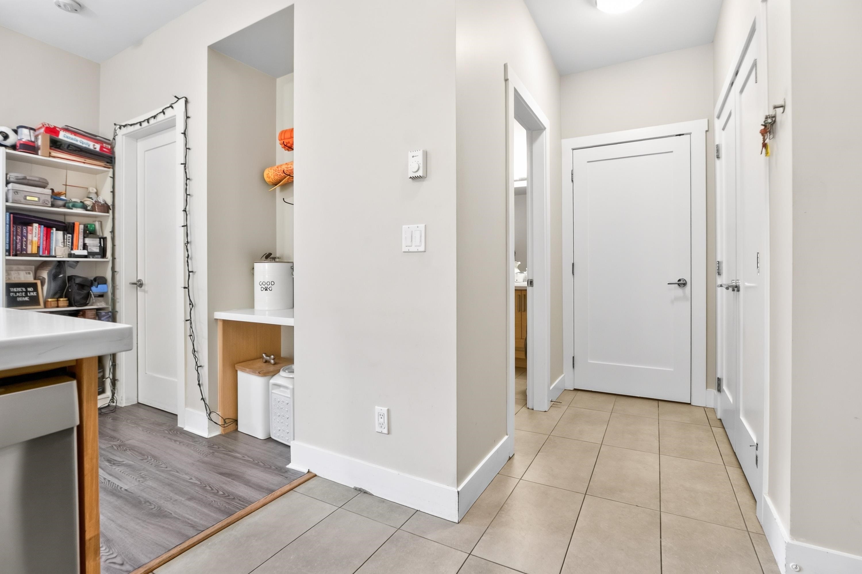 202-4710 Hastings Street, Burnaby, BC - Indoor Photo Showing Other Room
