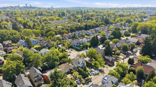 93 12Th Avenue W, Vancouver, BC - Outdoor With View