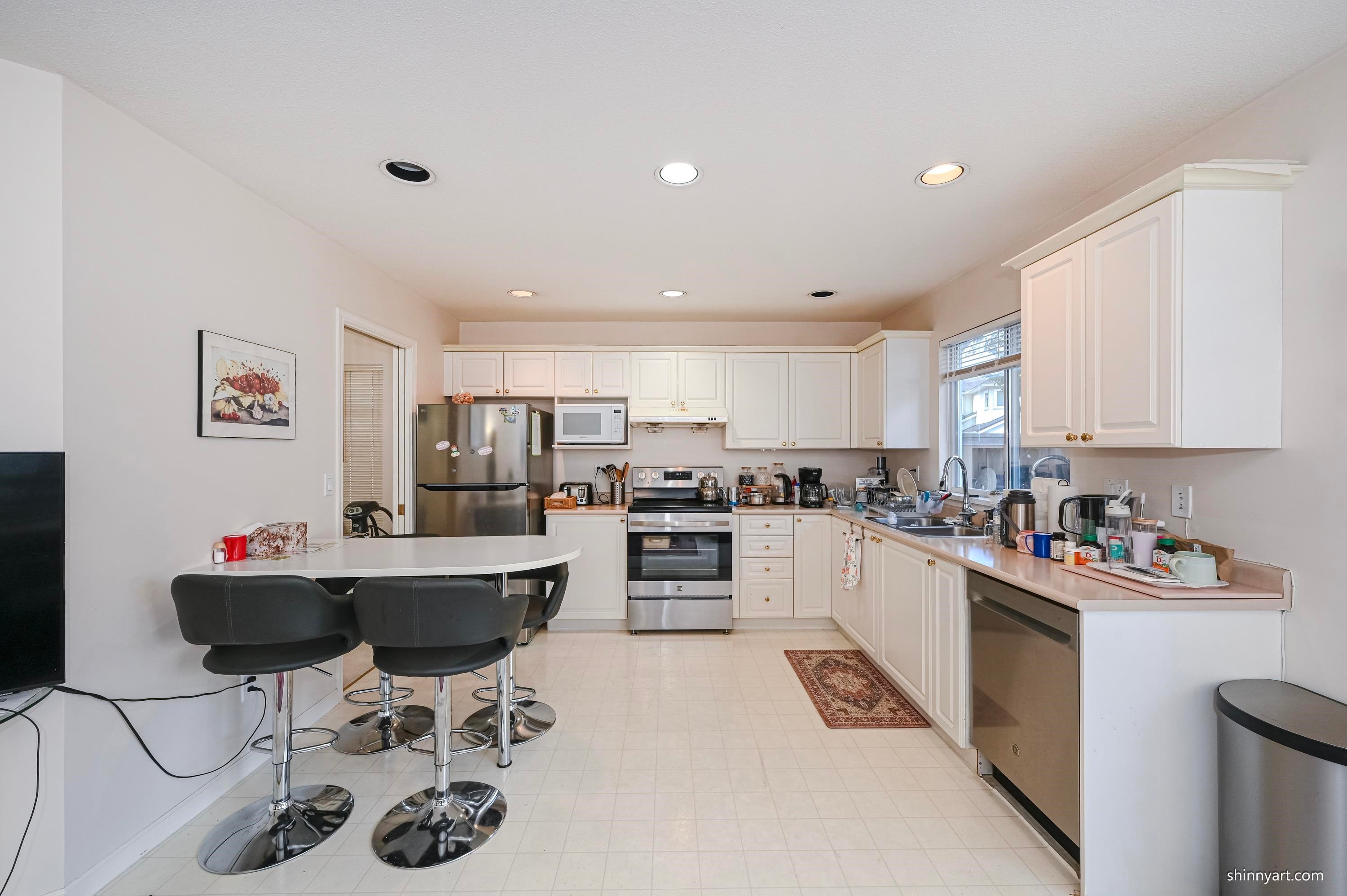 68-10000 Fisher Gate, Richmond, BC - Indoor Photo Showing Kitchen With Double Sink