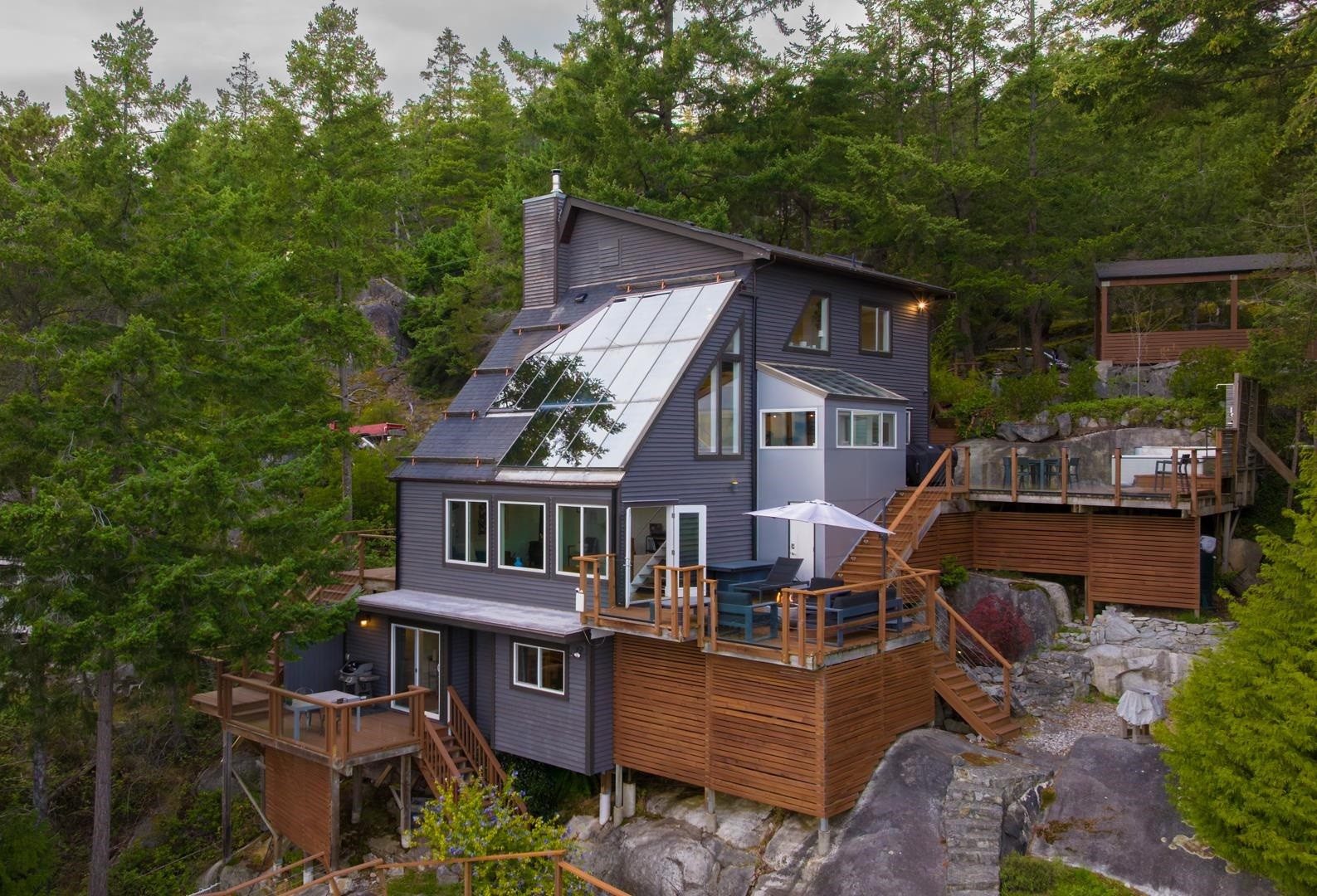 5322 Natalie Lane, Halfmoon Bay, BC - Outdoor With Deck Patio Veranda