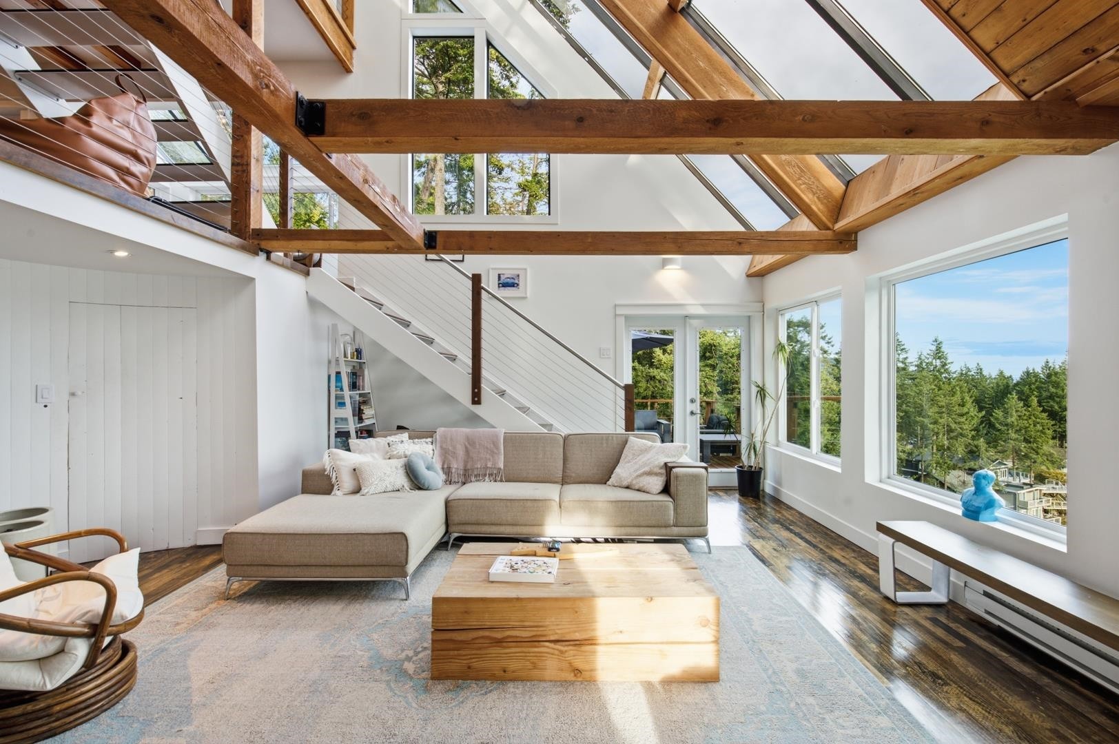5322 Natalie Lane, Halfmoon Bay, BC - Indoor Photo Showing Living Room