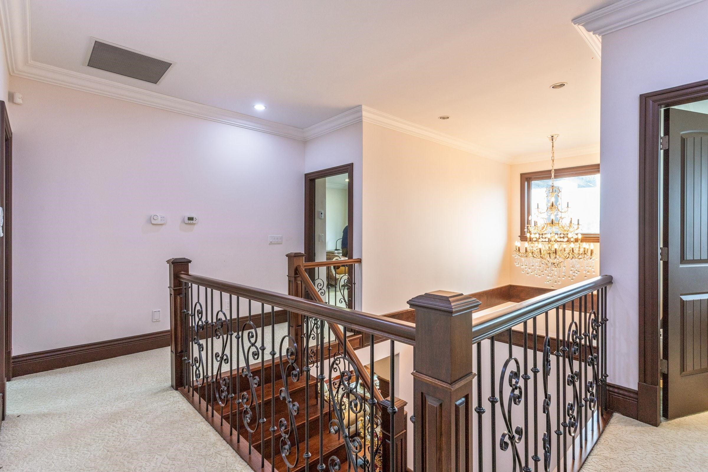 7282 Ridge Drive, Burnaby, BC - Indoor Photo Showing Other Room