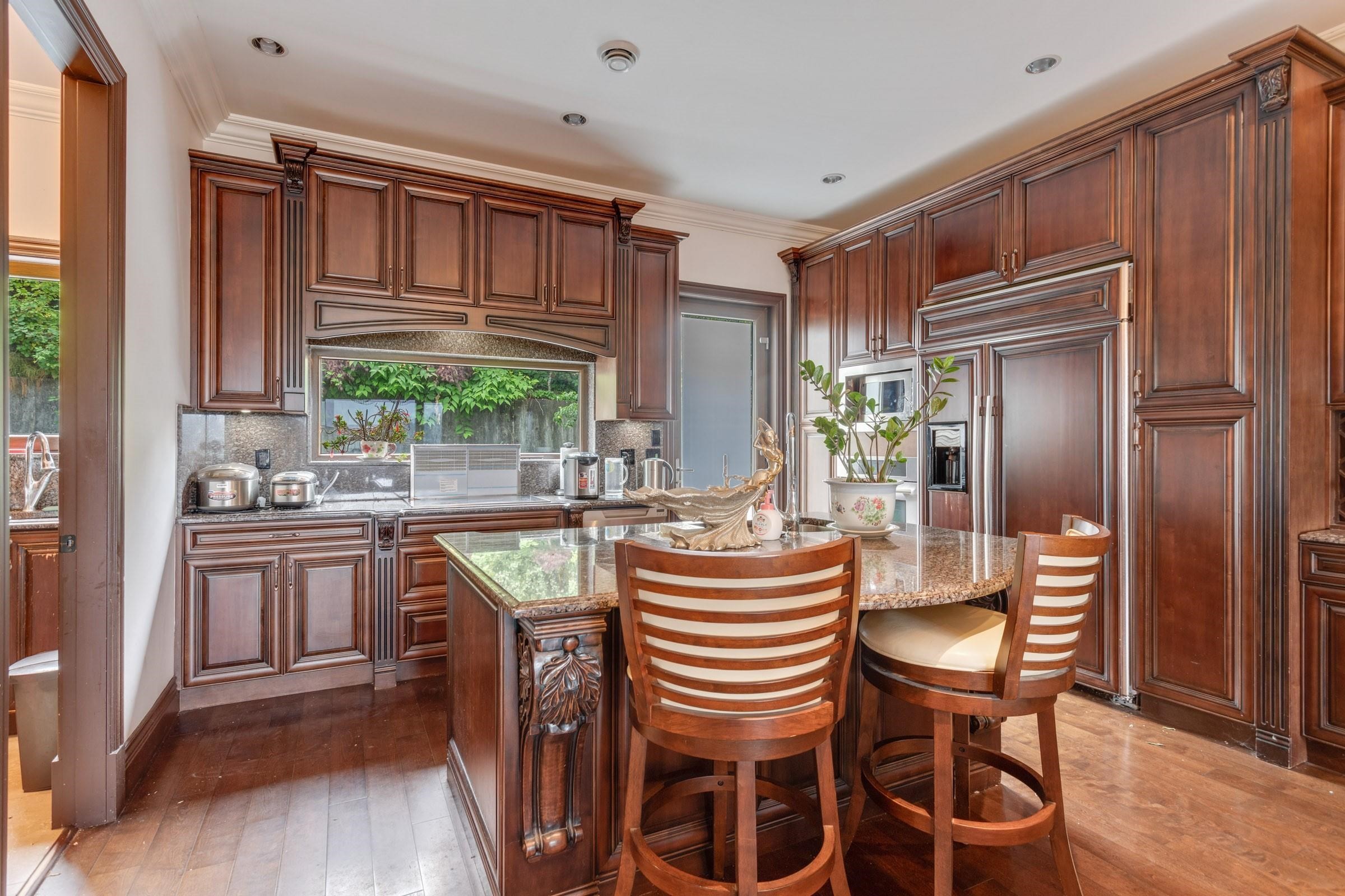 7282 Ridge Drive, Burnaby, BC - Indoor