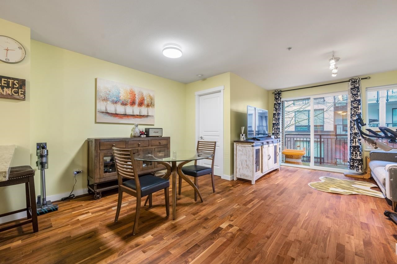 330-9500 Odlin Road, Richmond, BC - Indoor