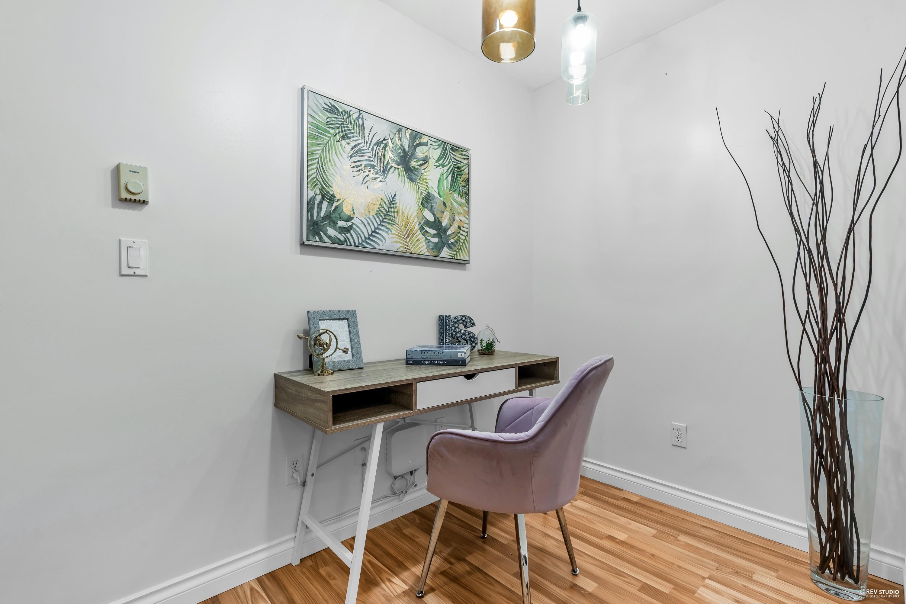 260-13020 No.2 Road, Richmond, BC - Indoor