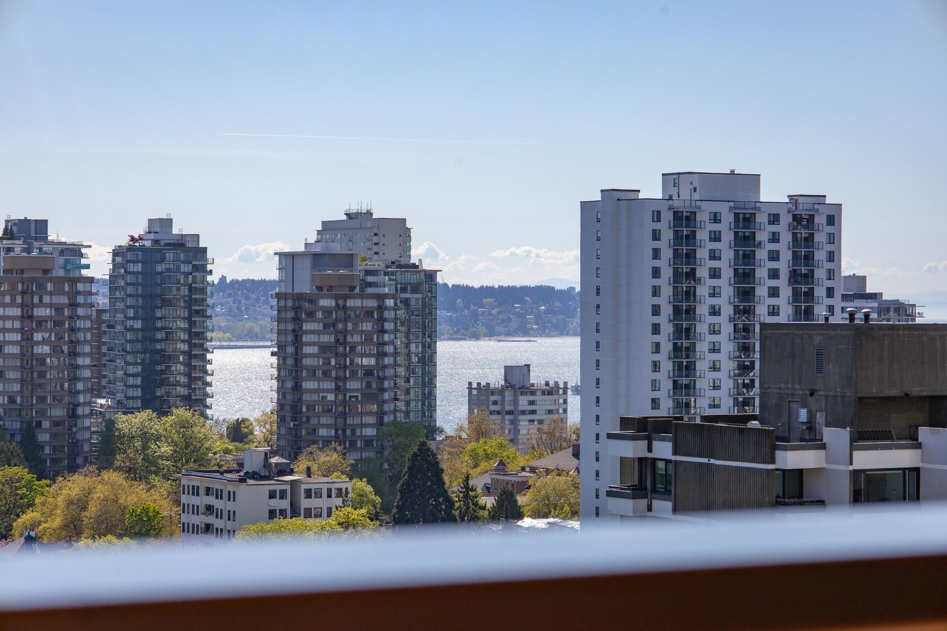 1606-1482 Robson Street, Vancouver, BC - Outdoor With Facade