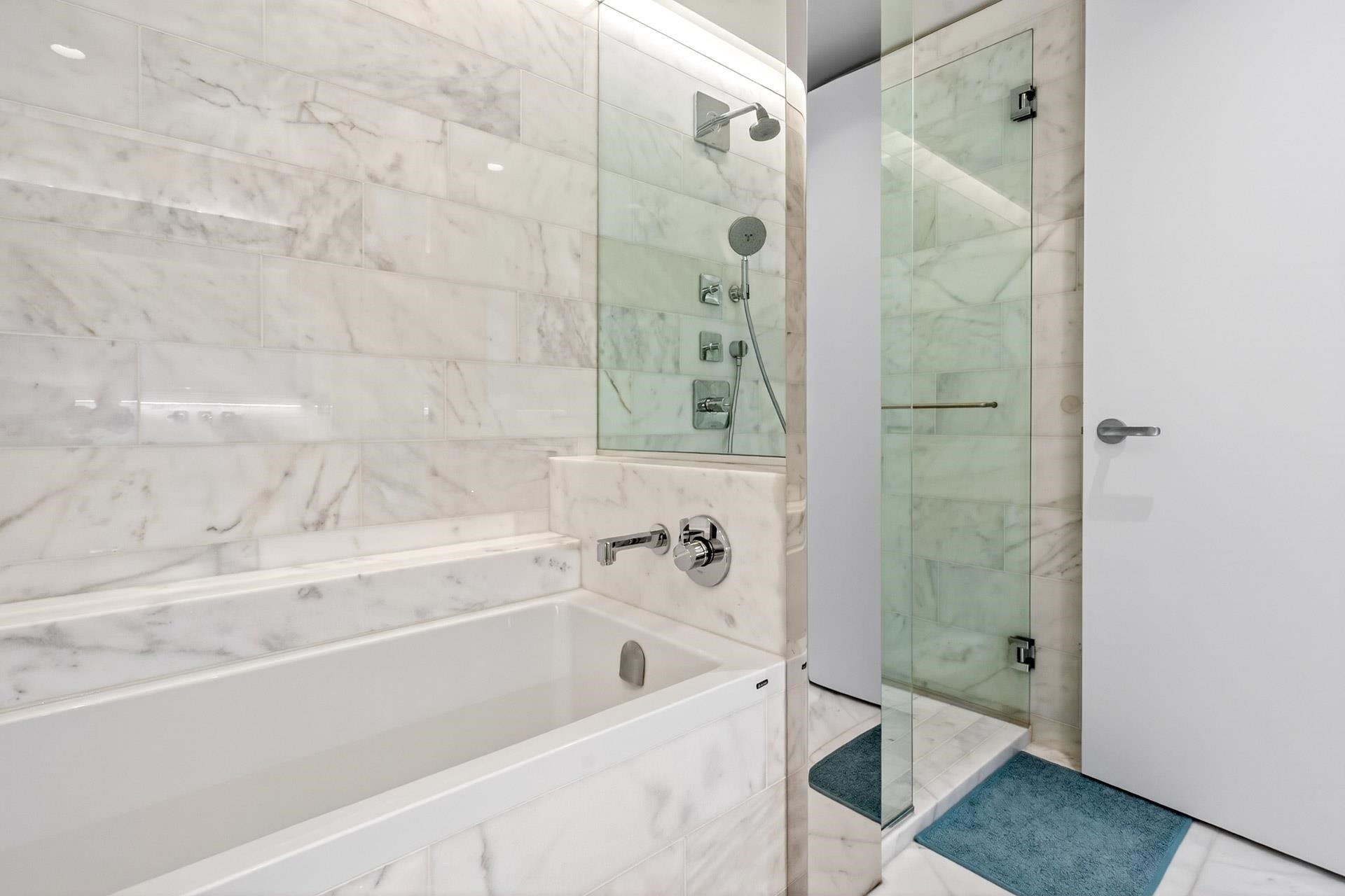 1606-1482 Robson Street, Vancouver, BC - Indoor Photo Showing Bathroom
