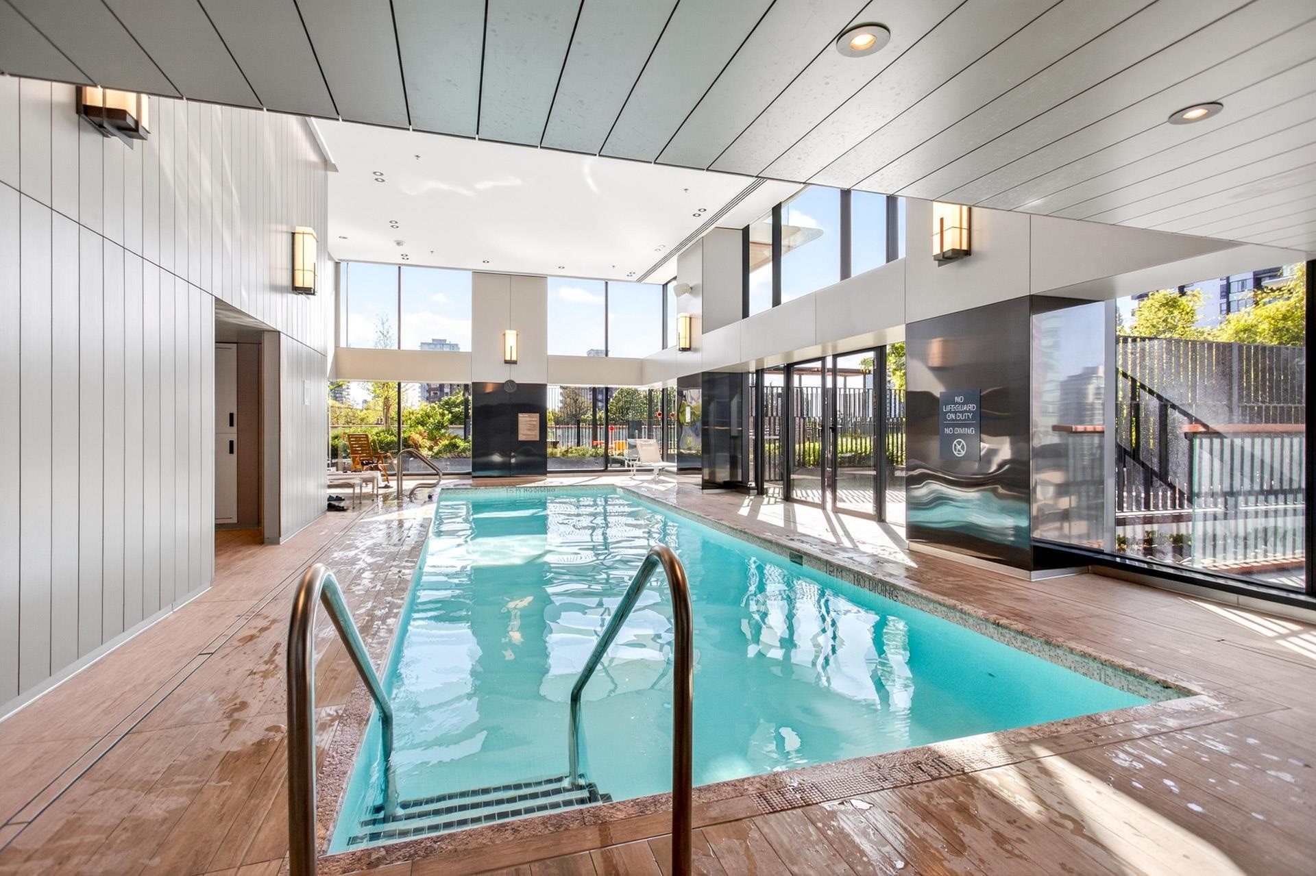 1606-1482 Robson Street, Vancouver, BC - Indoor Photo Showing Other Room With In Ground Pool