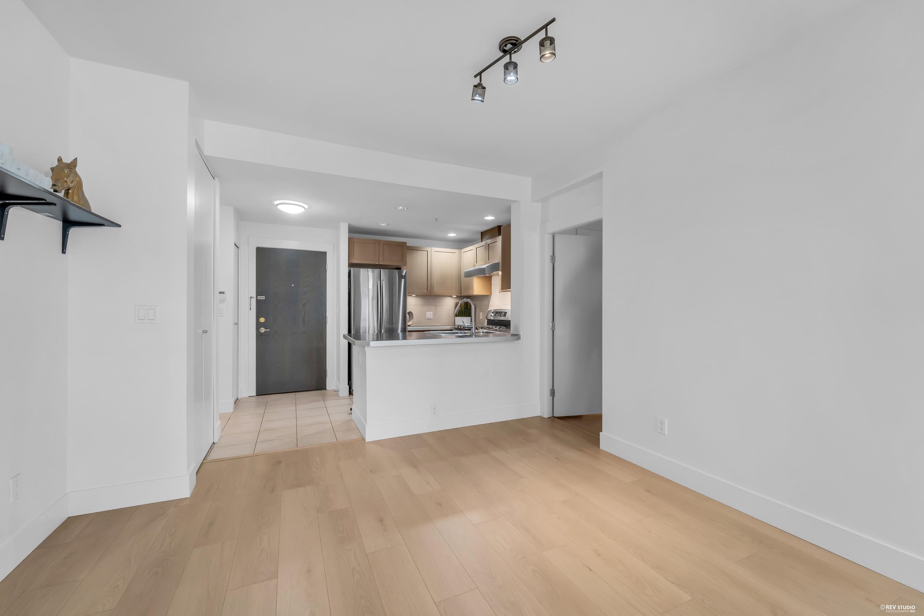 120-5777 Birney Avenue, Vancouver, BC - Indoor