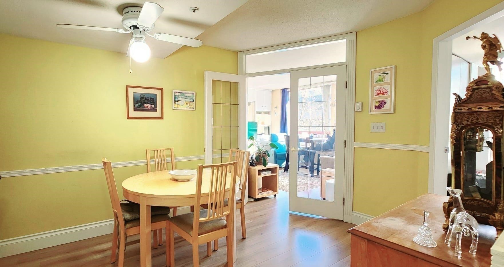 208-811 Helmcken Street, Vancouver, BC - Indoor Photo Showing Dining Room