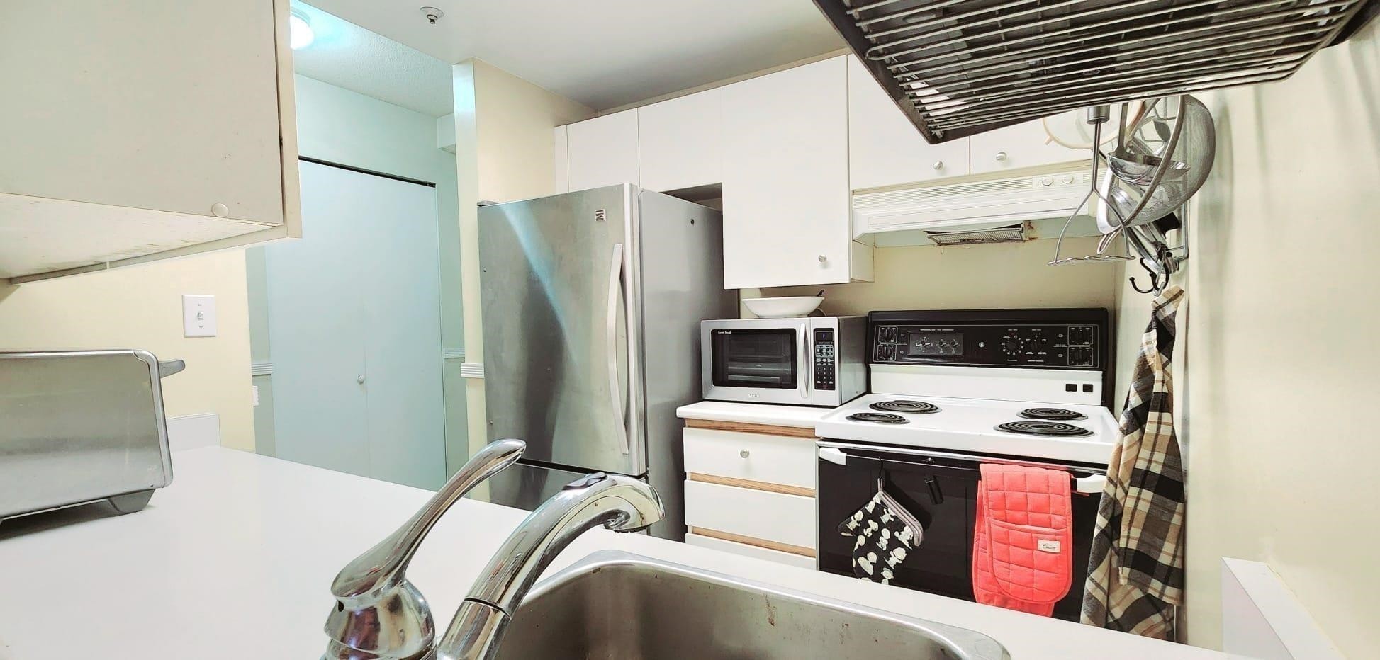 208-811 Helmcken Street, Vancouver, BC - Indoor