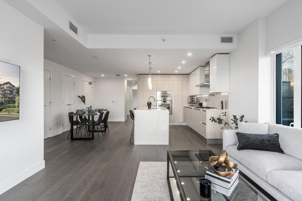 302-488 58Th Avenue W, Vancouver, BC - Indoor Photo Showing Living Room