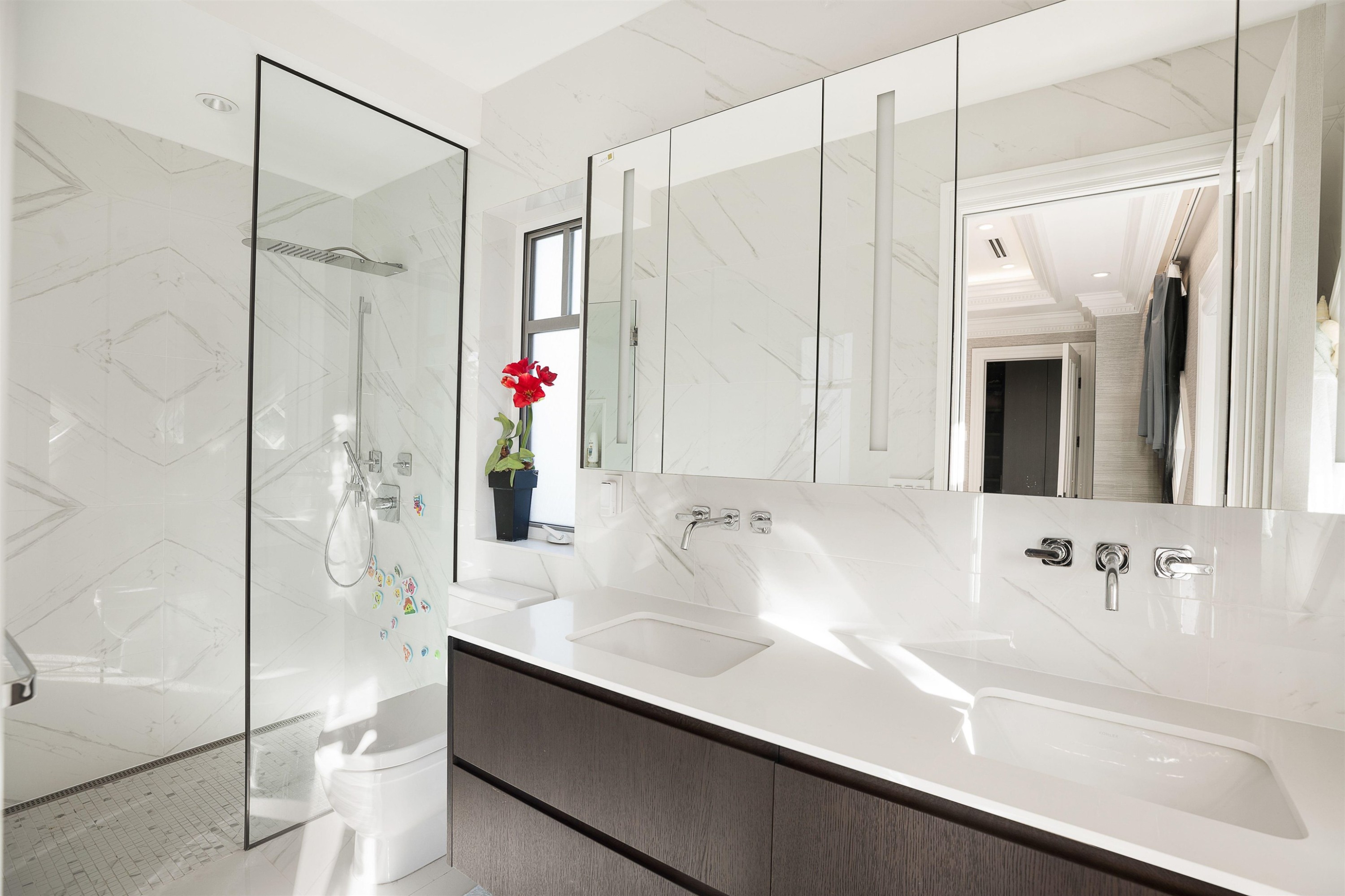 1239 40Th Avenue W, Vancouver, BC - Indoor Photo Showing Bathroom
