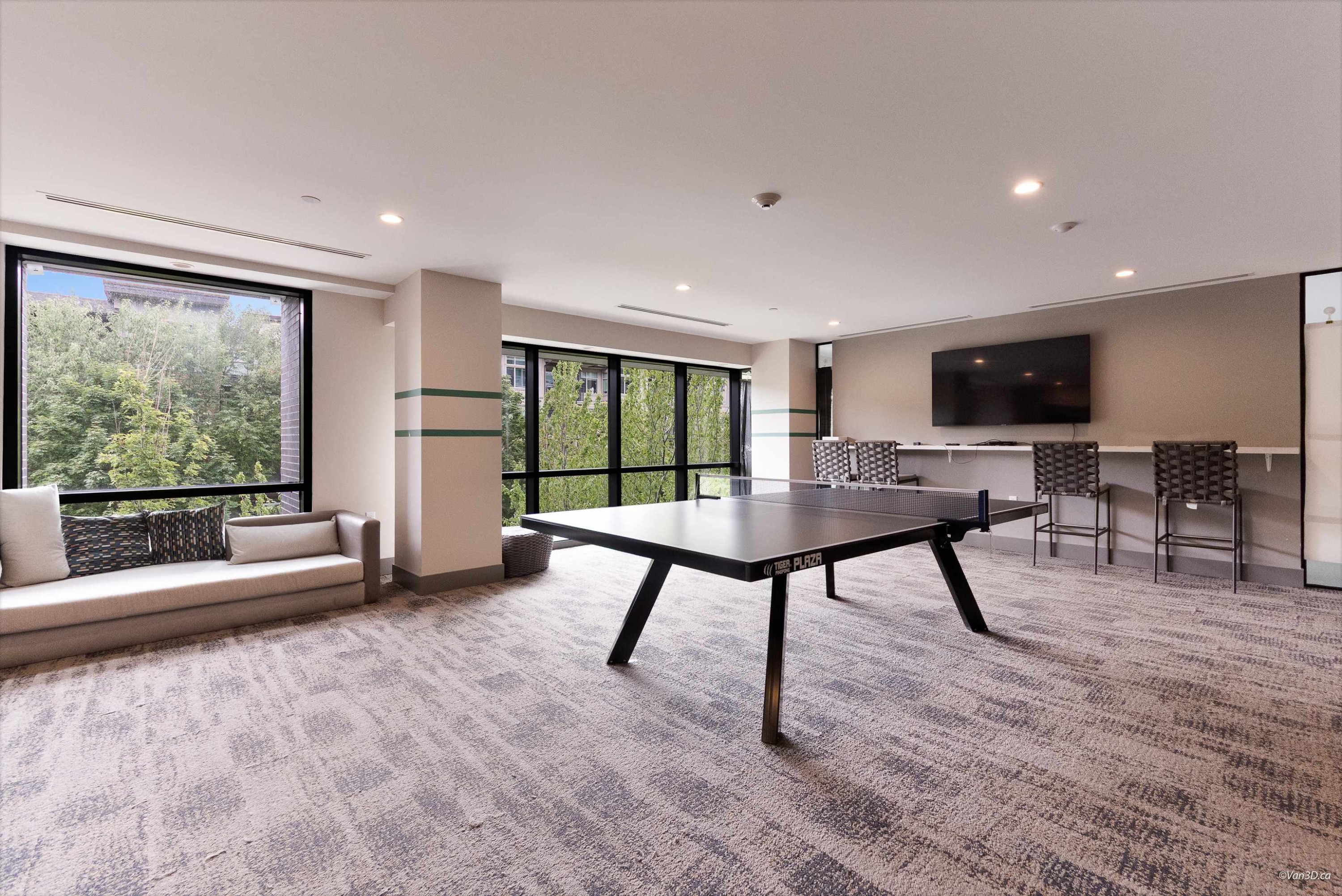 112-9233 Odlin Road, Richmond, BC - Indoor
