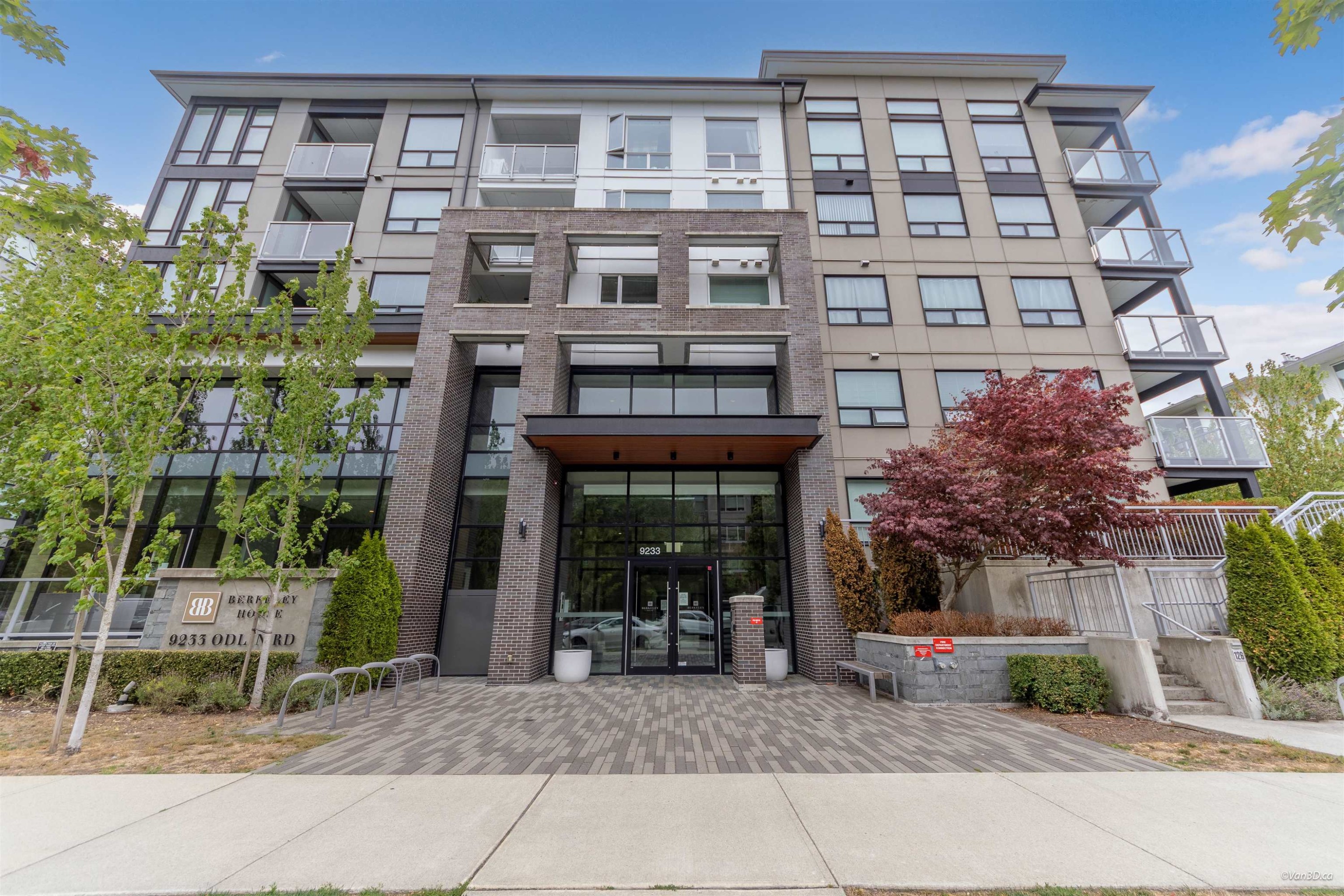 112-9233 Odlin Road, Richmond, BC - Outdoor With Facade