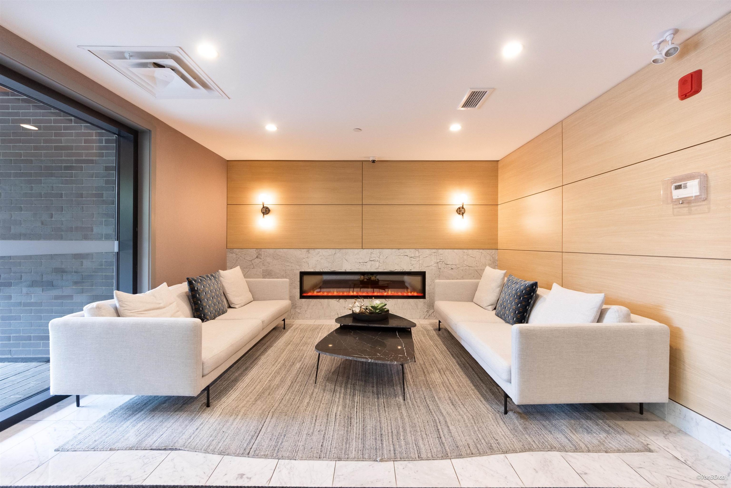 112-9233 Odlin Road, Richmond, BC - Indoor Photo Showing Living Room