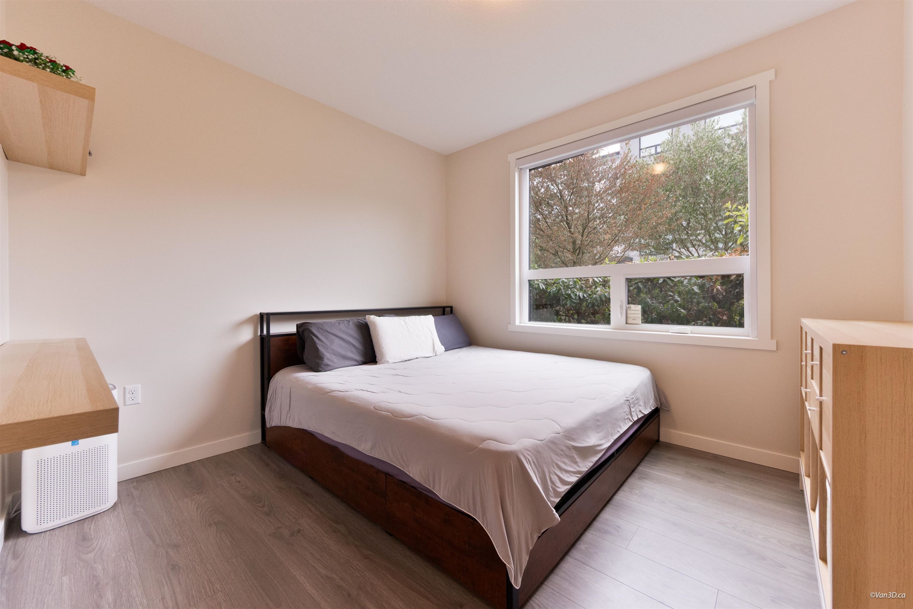 112-9233 Odlin Road, Richmond, BC - Indoor Photo Showing Bedroom