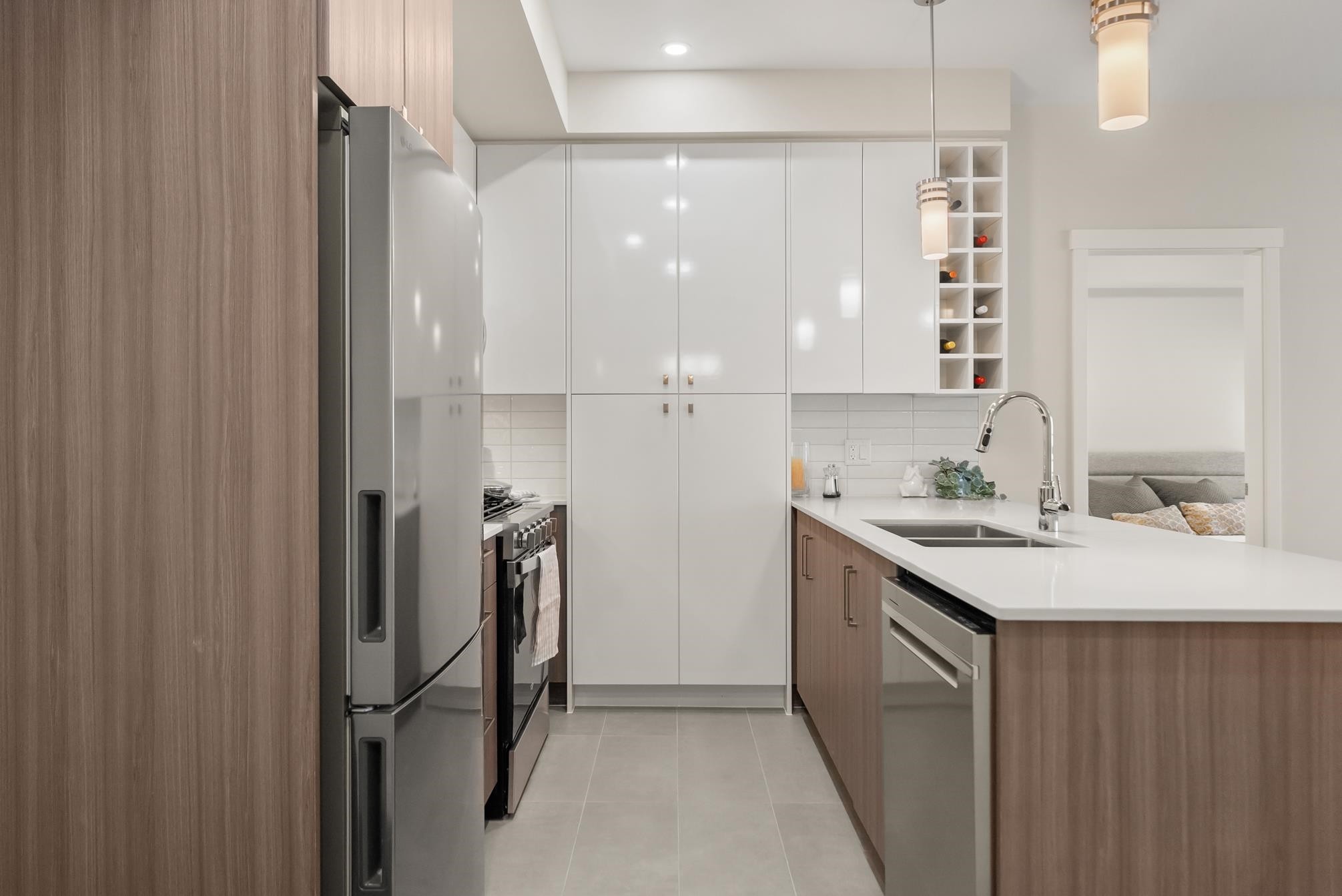 108-23222 Gilley Road, Richmond, BC - Indoor Photo Showing Kitchen With Double Sink With Upgraded Kitchen