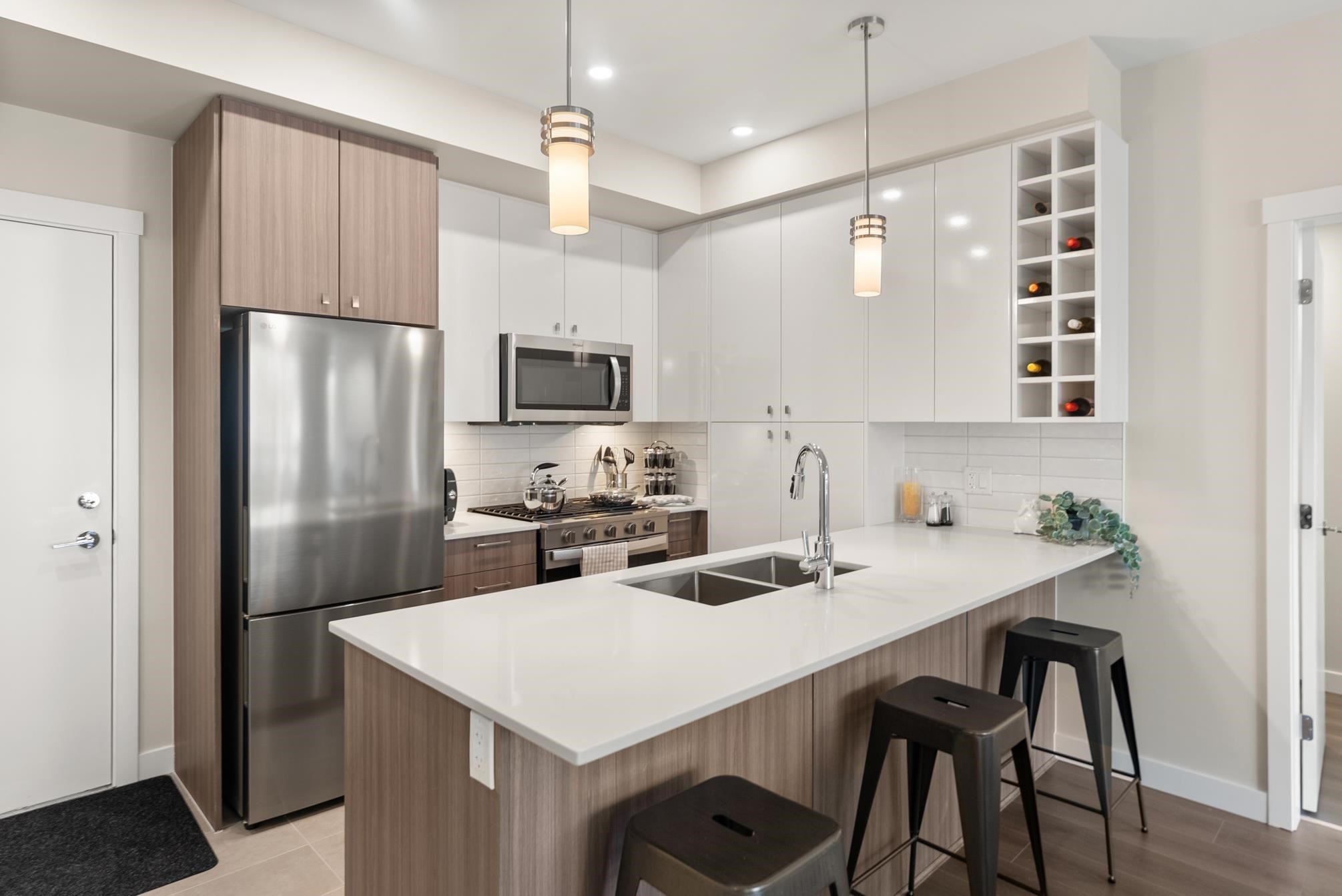 108-23222 Gilley Road, Richmond, BC - Indoor Photo Showing Kitchen With Double Sink With Upgraded Kitchen