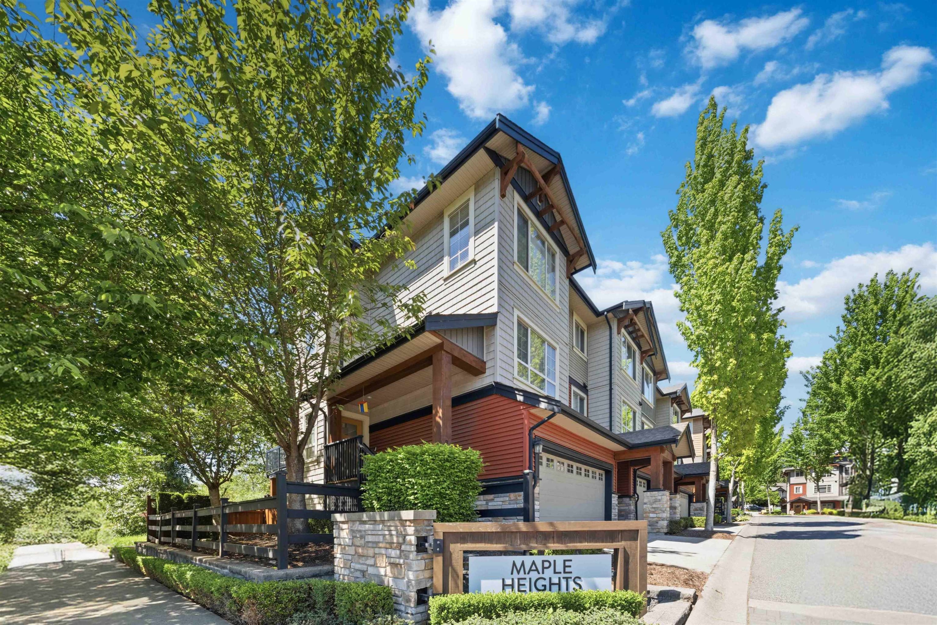 64-11305 240 Street, Maple Ridge, BC - Outdoor
