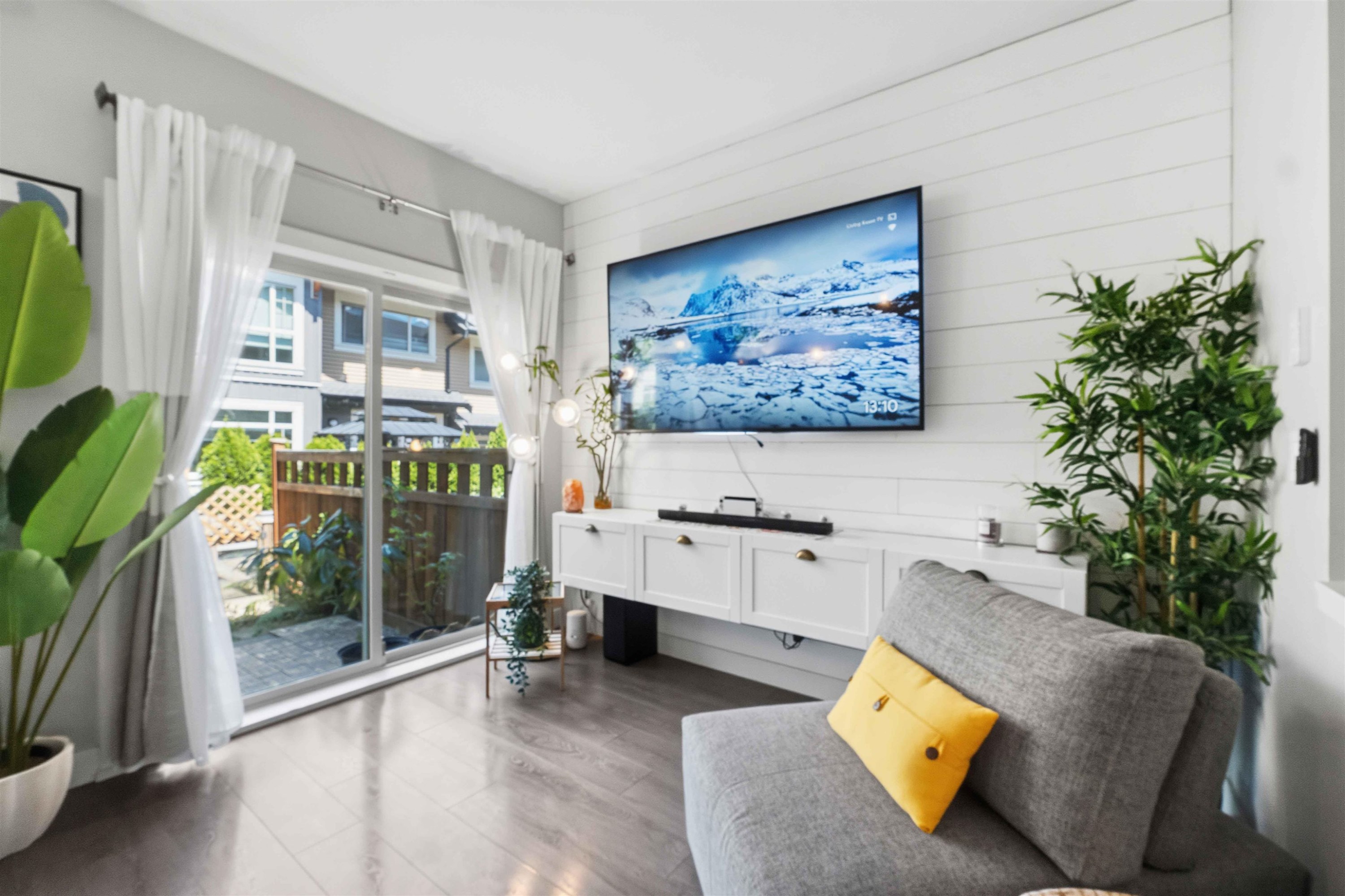 64-11305 240 Street, Maple Ridge, BC - Indoor