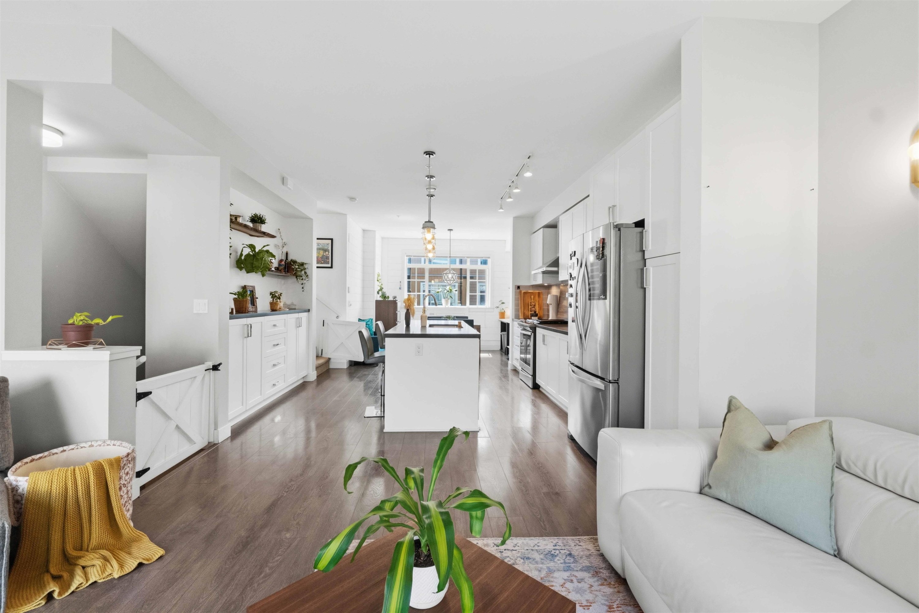 64-11305 240 Street, Maple Ridge, BC - Indoor