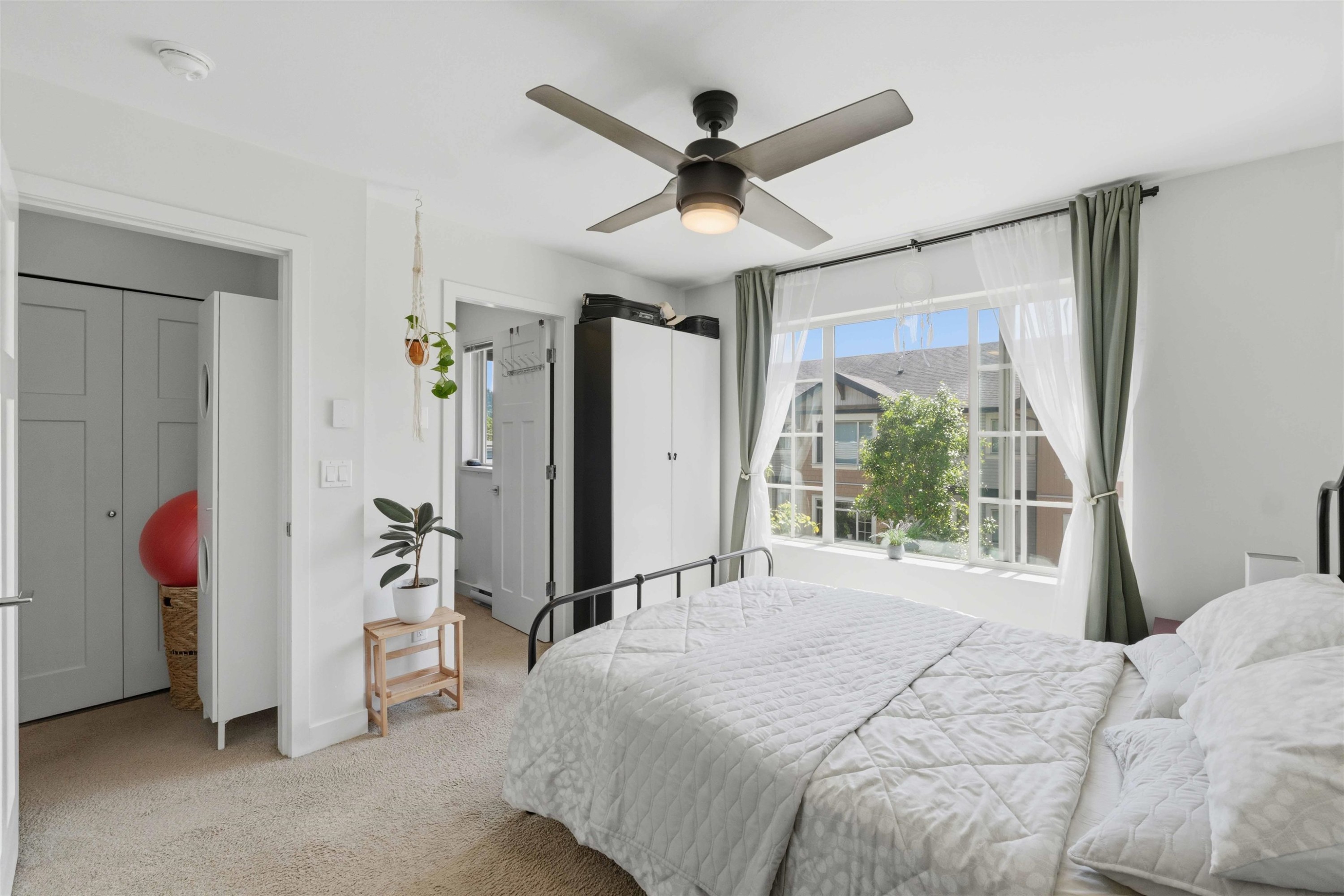 64-11305 240 Street, Maple Ridge, BC - Indoor Photo Showing Bedroom