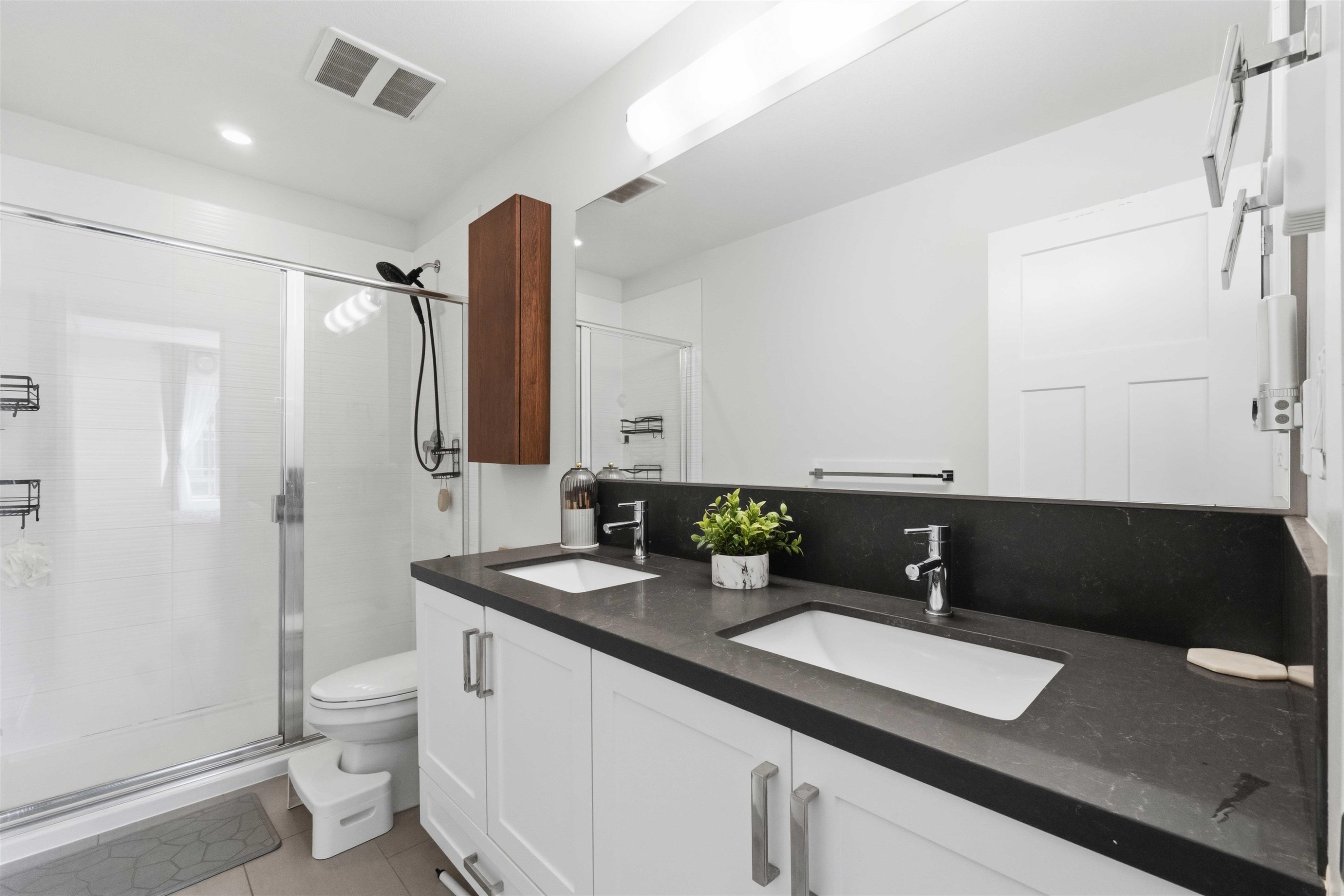 64-11305 240 Street, Maple Ridge, BC - Indoor Photo Showing Bathroom