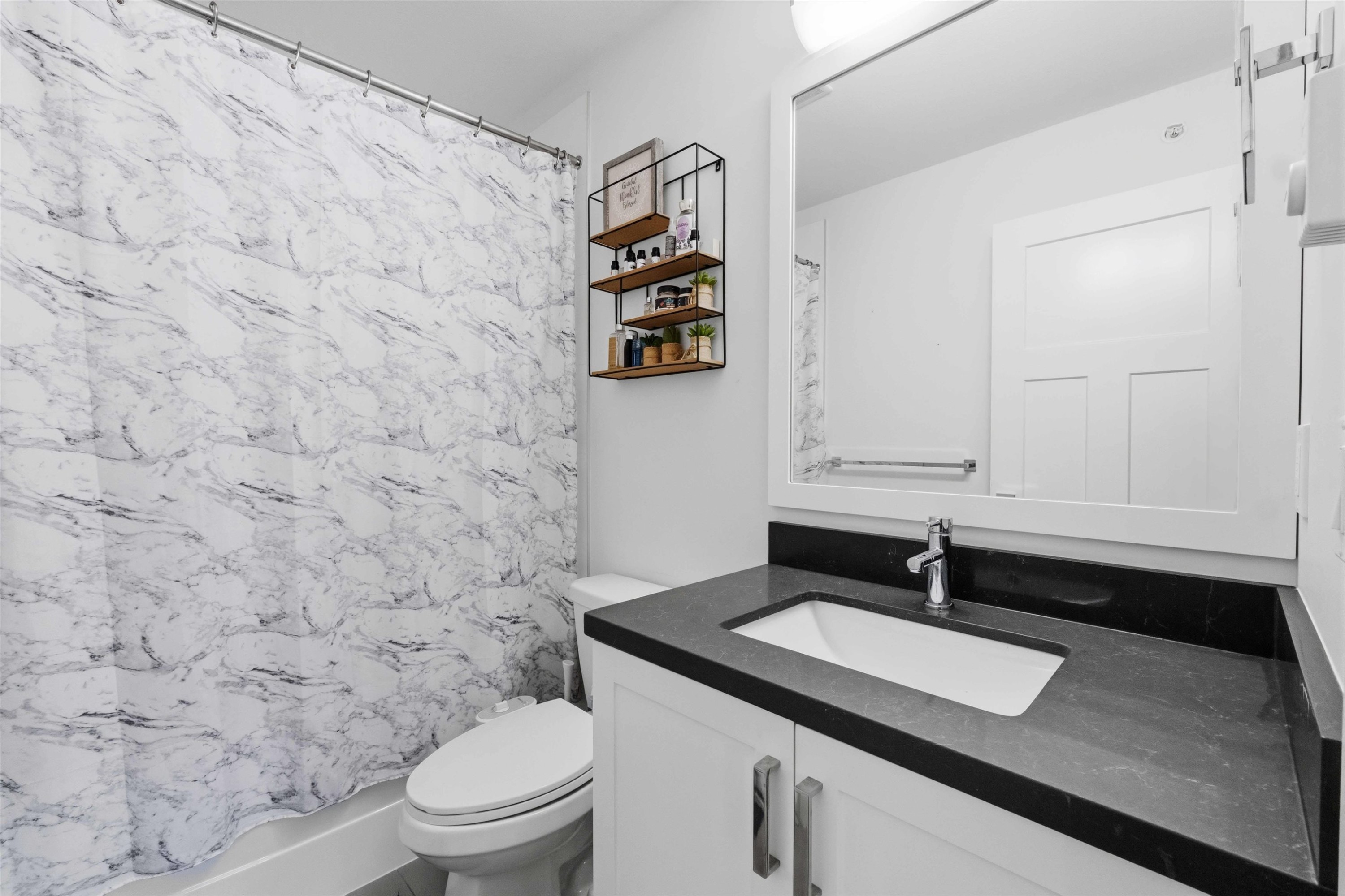 64-11305 240 Street, Maple Ridge, BC - Indoor Photo Showing Bathroom
