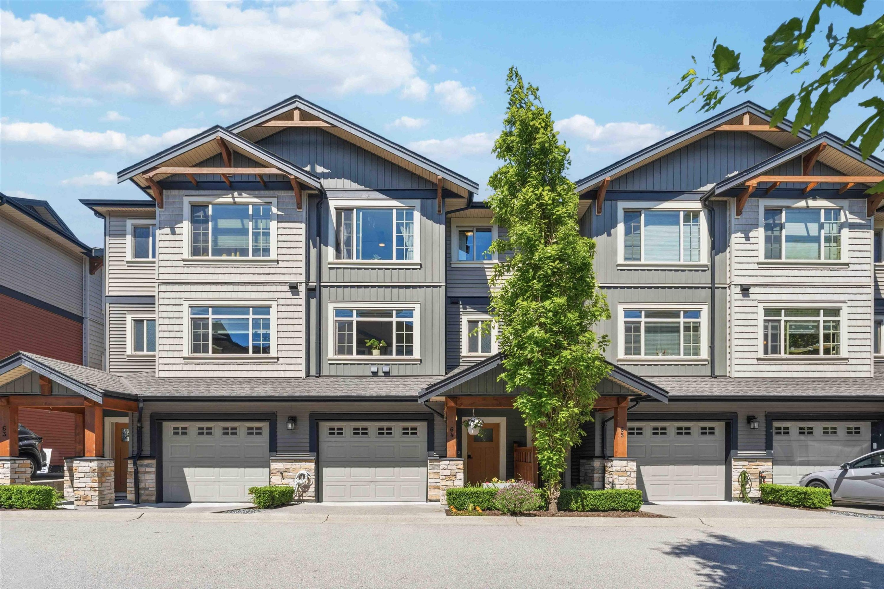 64-11305 240 Street, Maple Ridge, BC - Outdoor With Facade