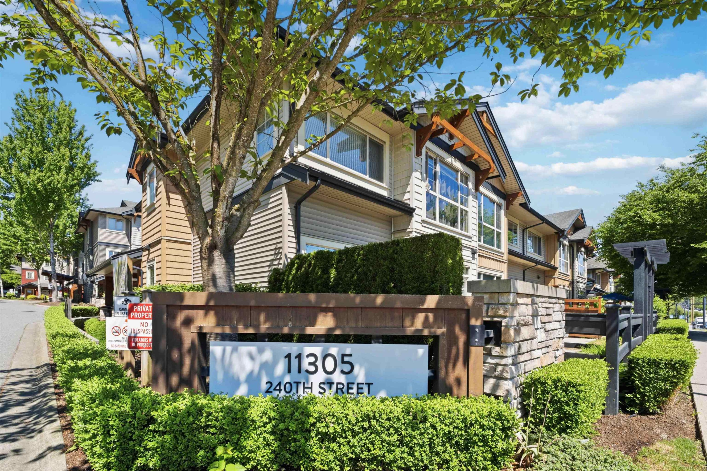 64-11305 240 Street, Maple Ridge, BC - Outdoor
