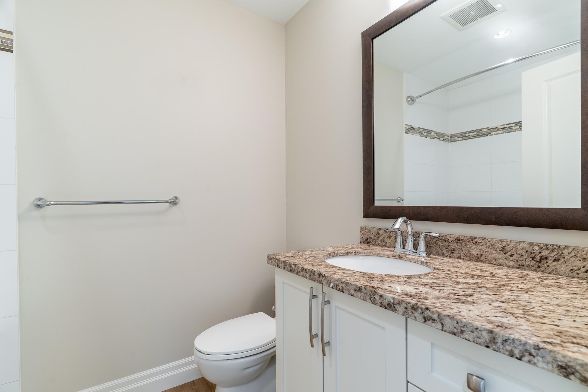 1250 Coast Meridian Road, Coquitlam, BC - Indoor Photo Showing Bathroom