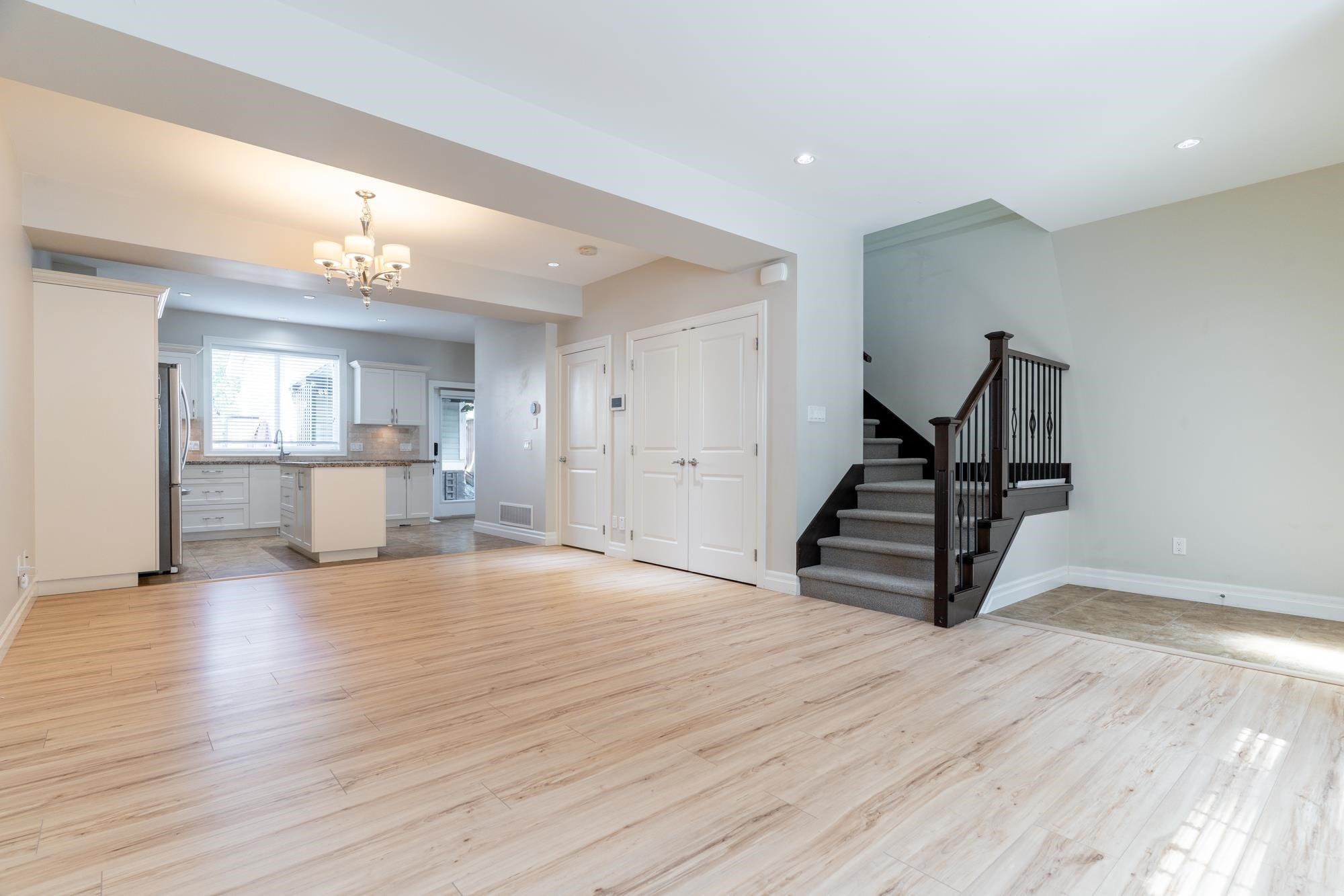 1250 Coast Meridian Road, Coquitlam, BC - Indoor