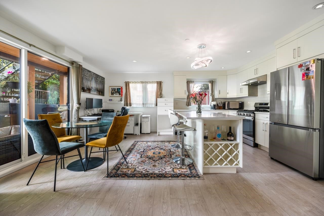 4728 Duchess Street, Vancouver, BC - Indoor