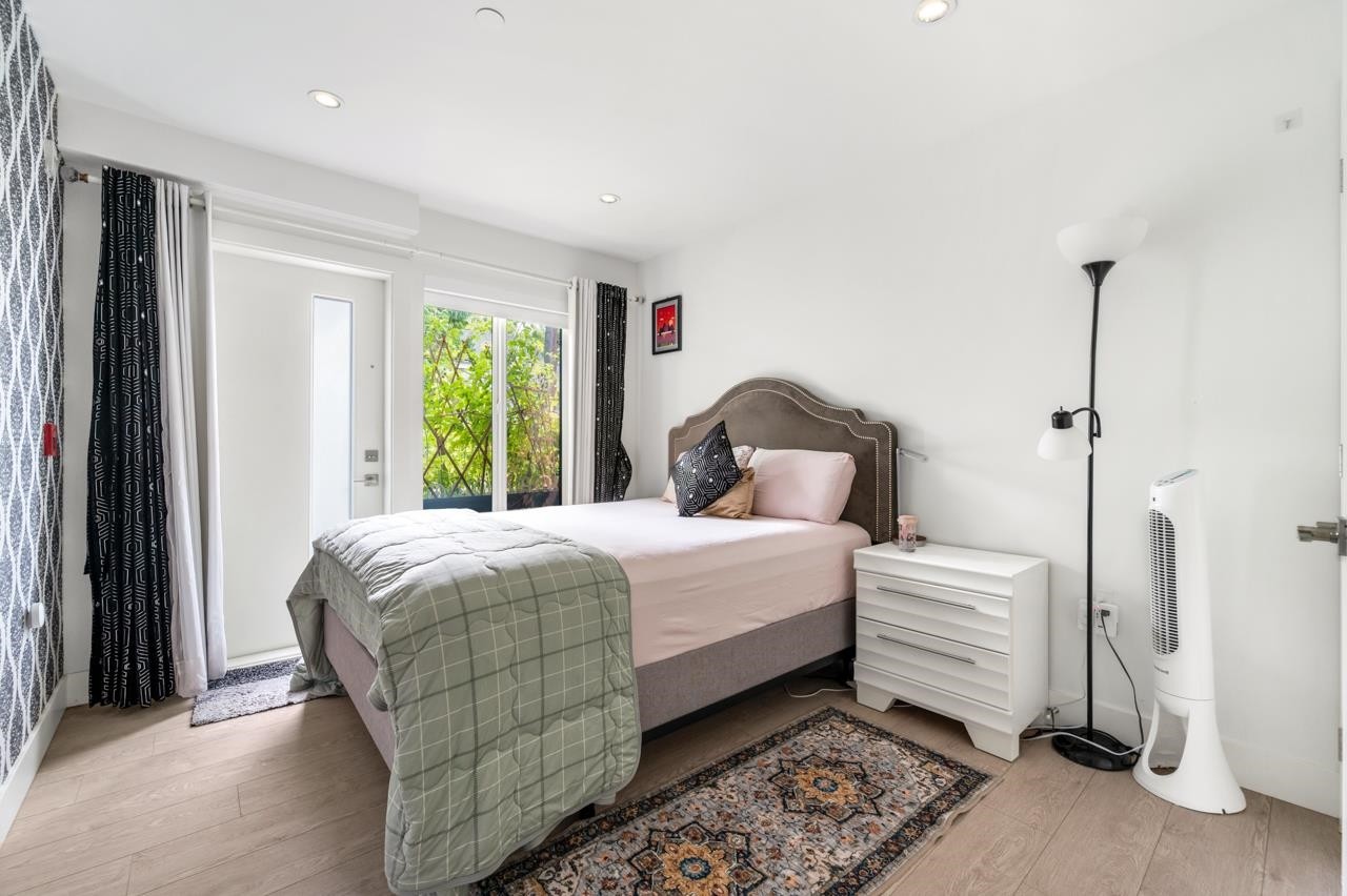 4728 Duchess Street, Vancouver, BC - Indoor Photo Showing Bedroom