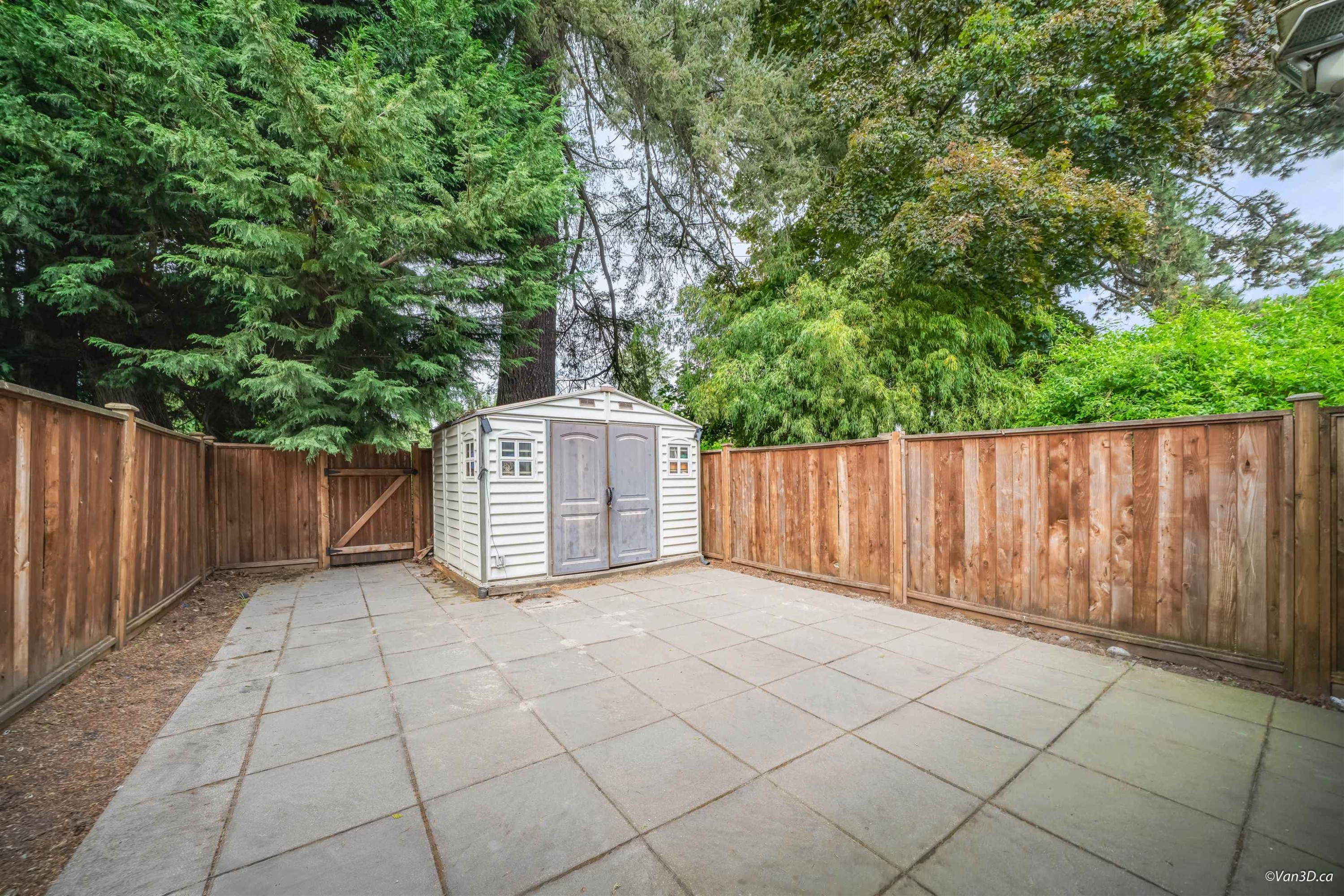 2535 Gordon Avenue, Port Coquitlam, BC - Outdoor