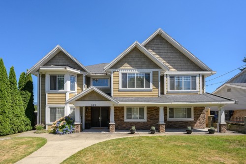 825 Robinson Street, Coquitlam, BC - Outdoor With Facade