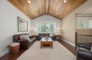 825 Robinson Street, Coquitlam, BC  - Indoor Photo Showing Living Room 