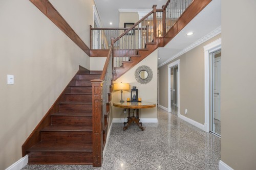 825 Robinson Street, Coquitlam, BC - Indoor Photo Showing Other Room