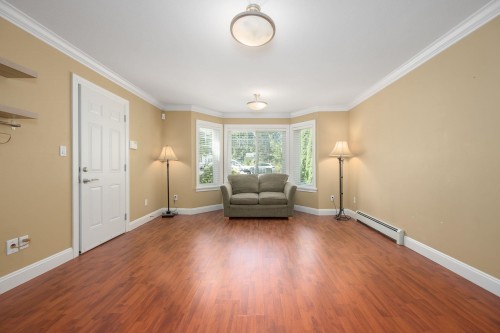825 Robinson Street, Coquitlam, BC - Indoor Photo Showing Other Room