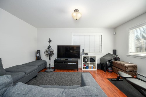 825 Robinson Street, Coquitlam, BC - Indoor